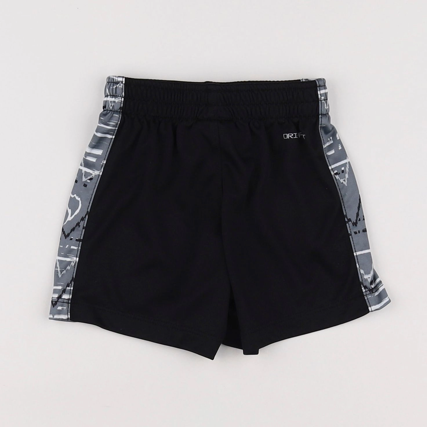 Nike - short noir - 18 mois