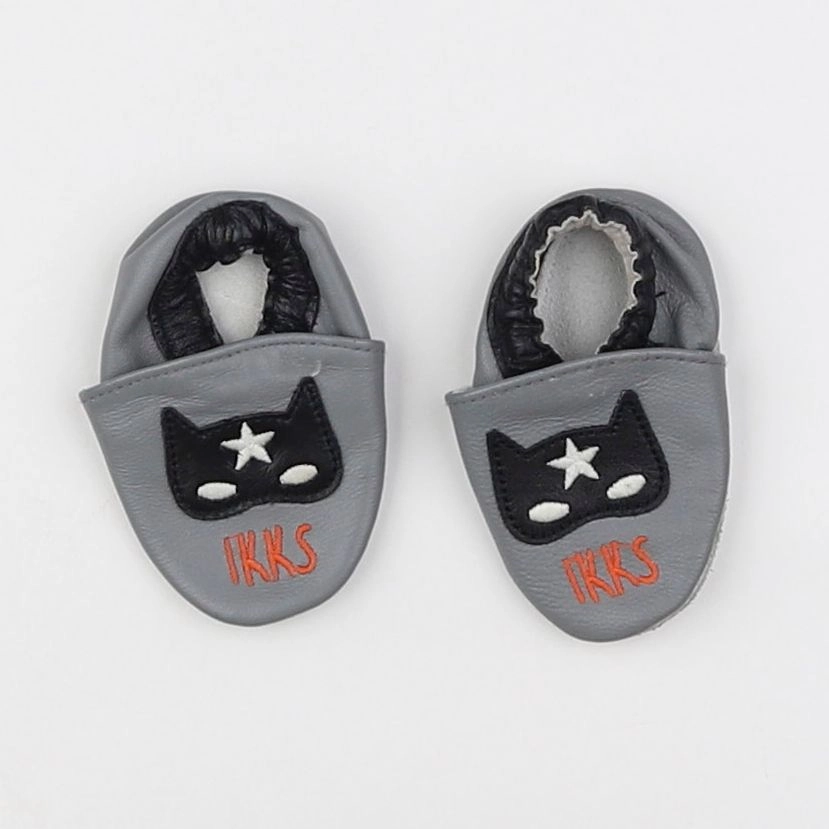 IKKS - chaussons gris - pointure 16/17