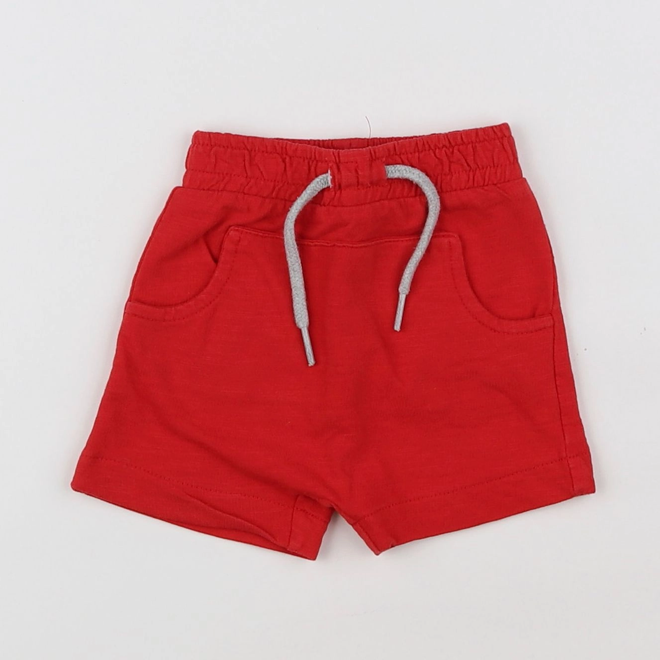 Vertbaudet - short rouge - 3 mois