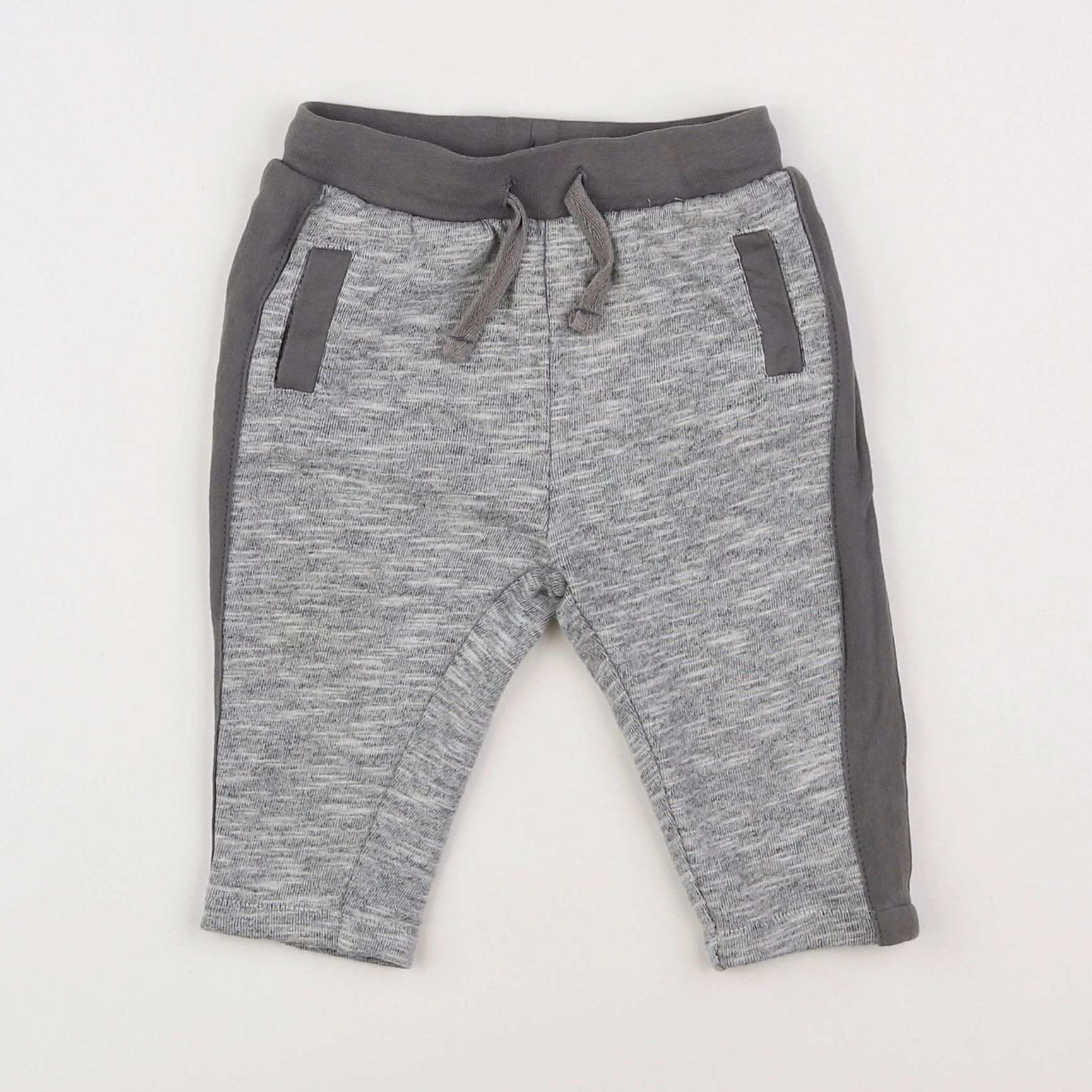 Vertbaudet - jogging gris - 6 mois