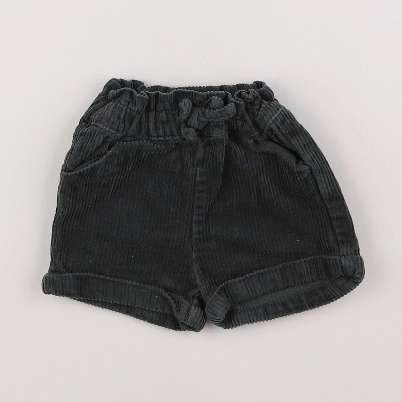 Vertbaudet - short vert - 3 mois