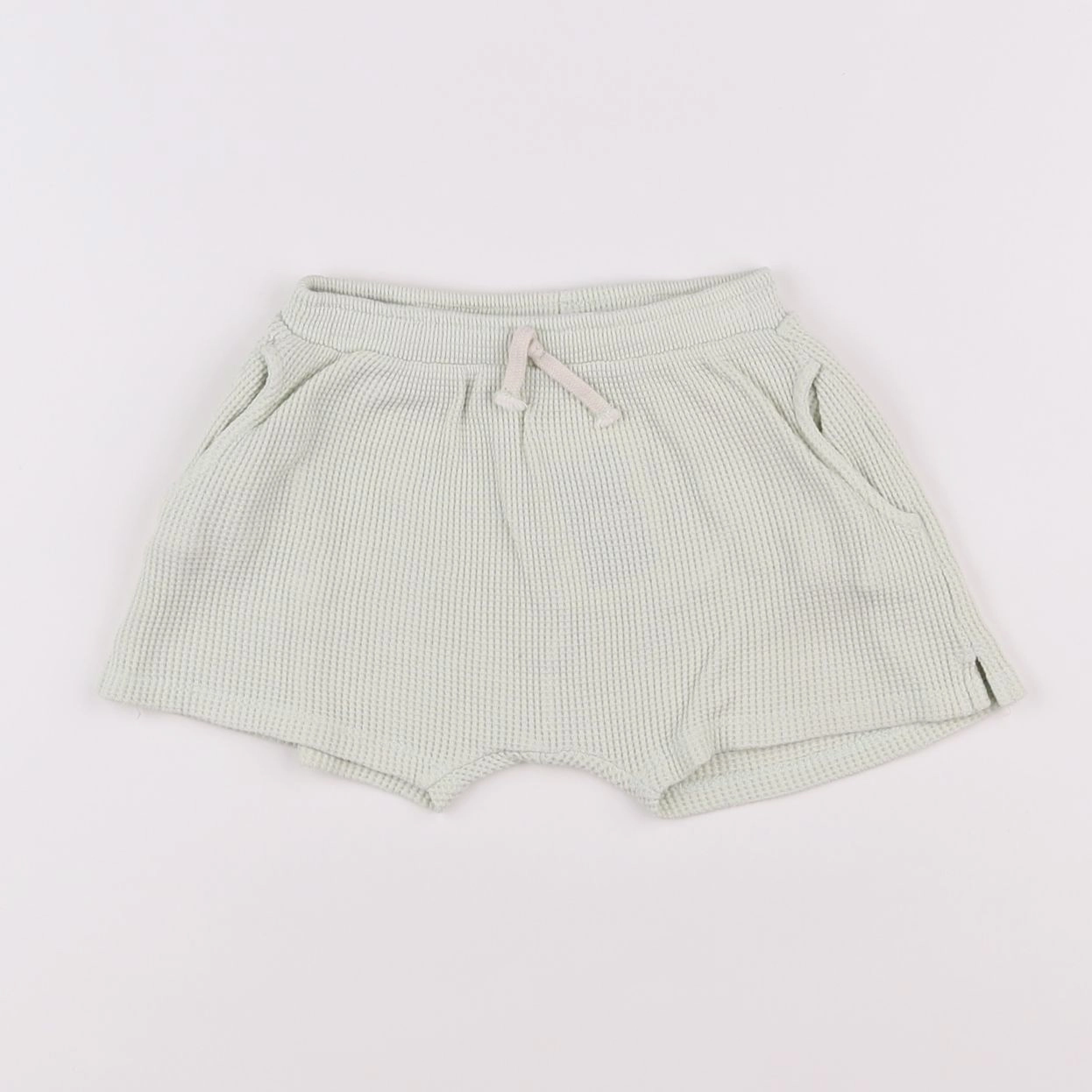 Zara - short vert - 6/9 mois