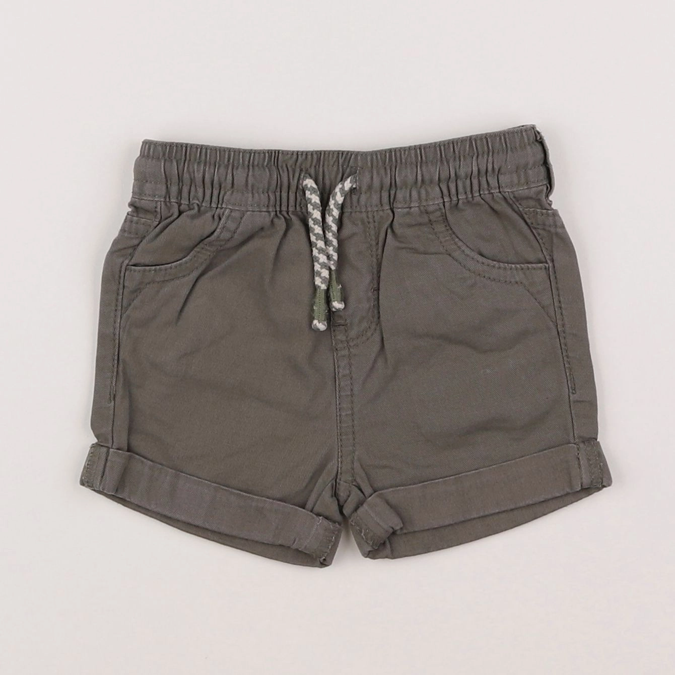 Vertbaudet - short vert - 6 mois
