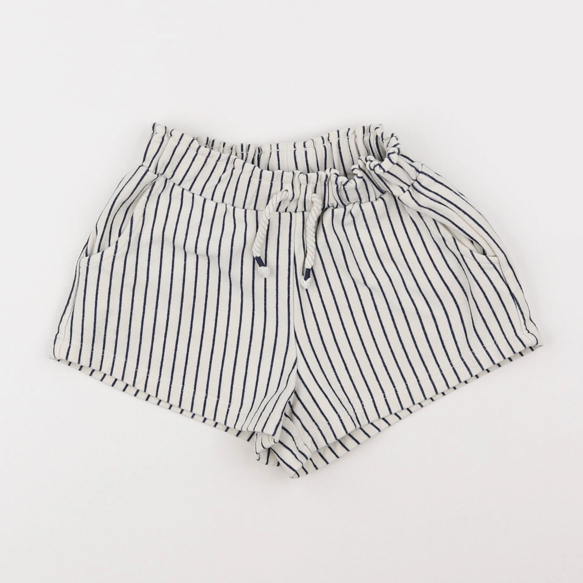 Zara - short blanc - 7 ans