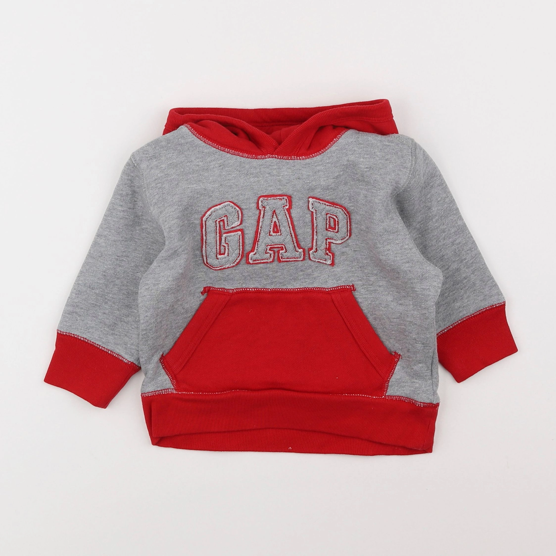 GAP - sweat rouge - 12/18 mois