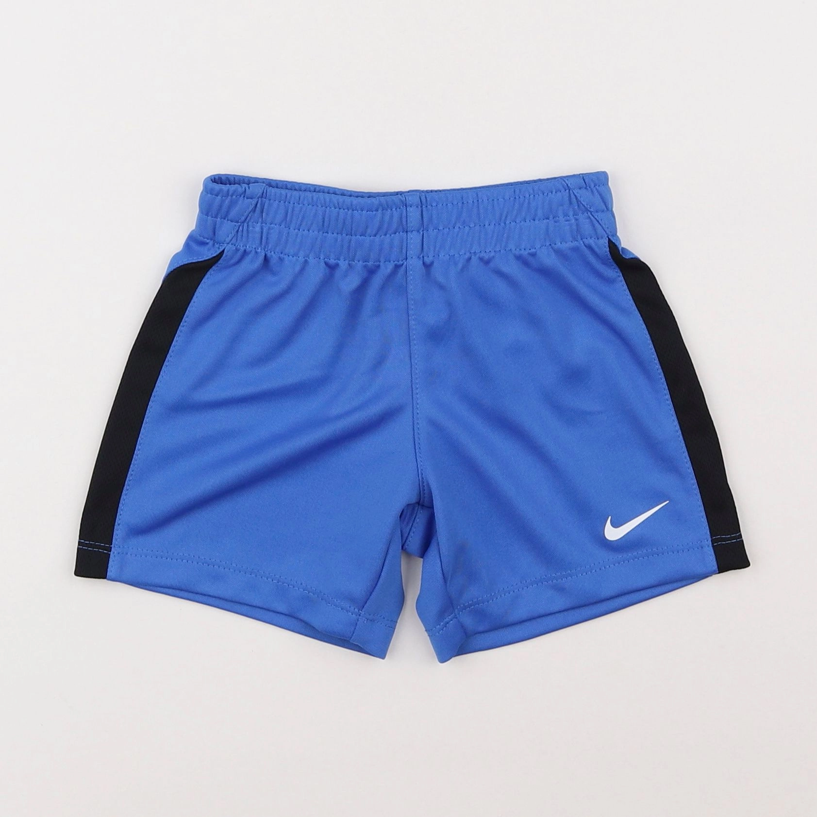 Nike - short bleu - 18 mois