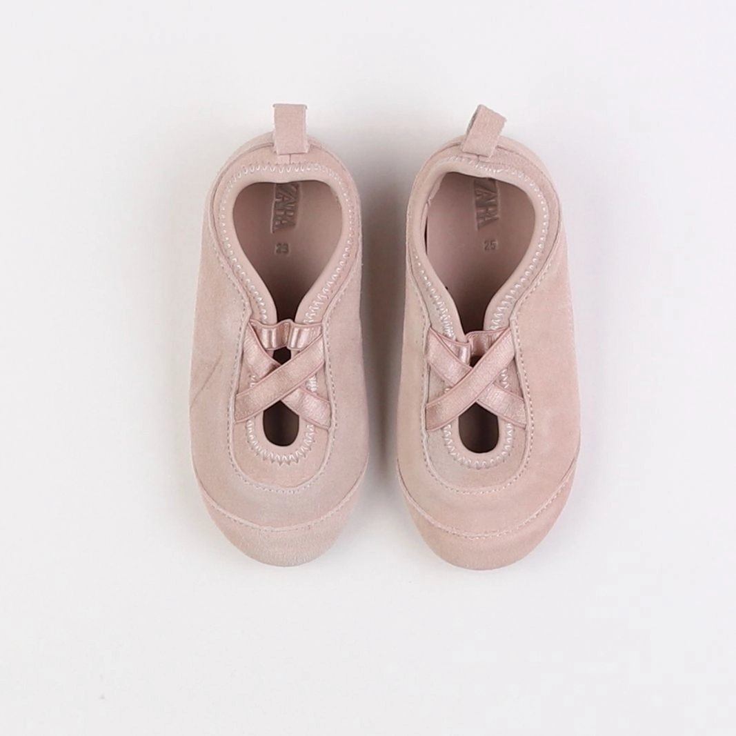 Zara - chaussons rose - pointure 25