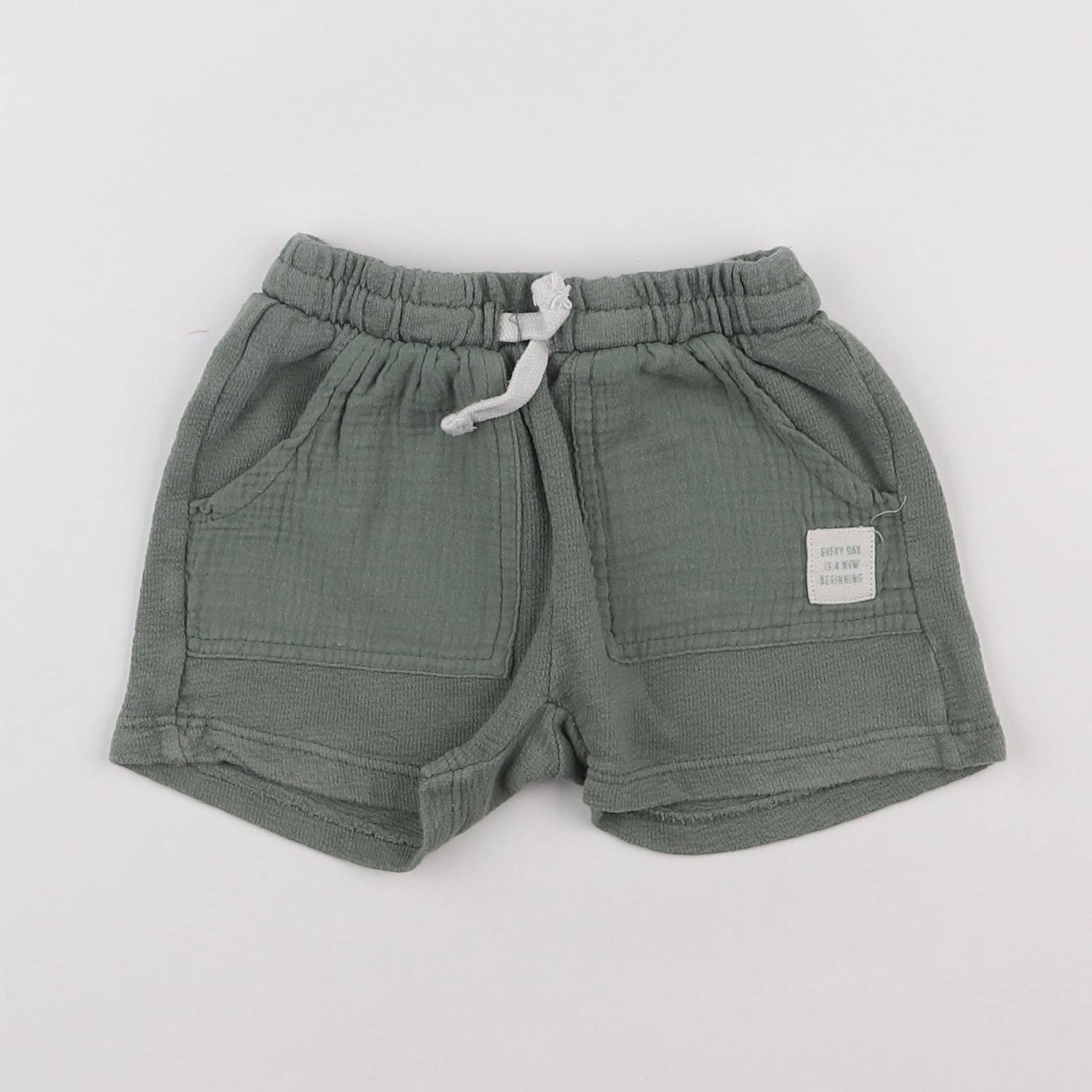 Zara - short vert - 18 mois à 2 ans