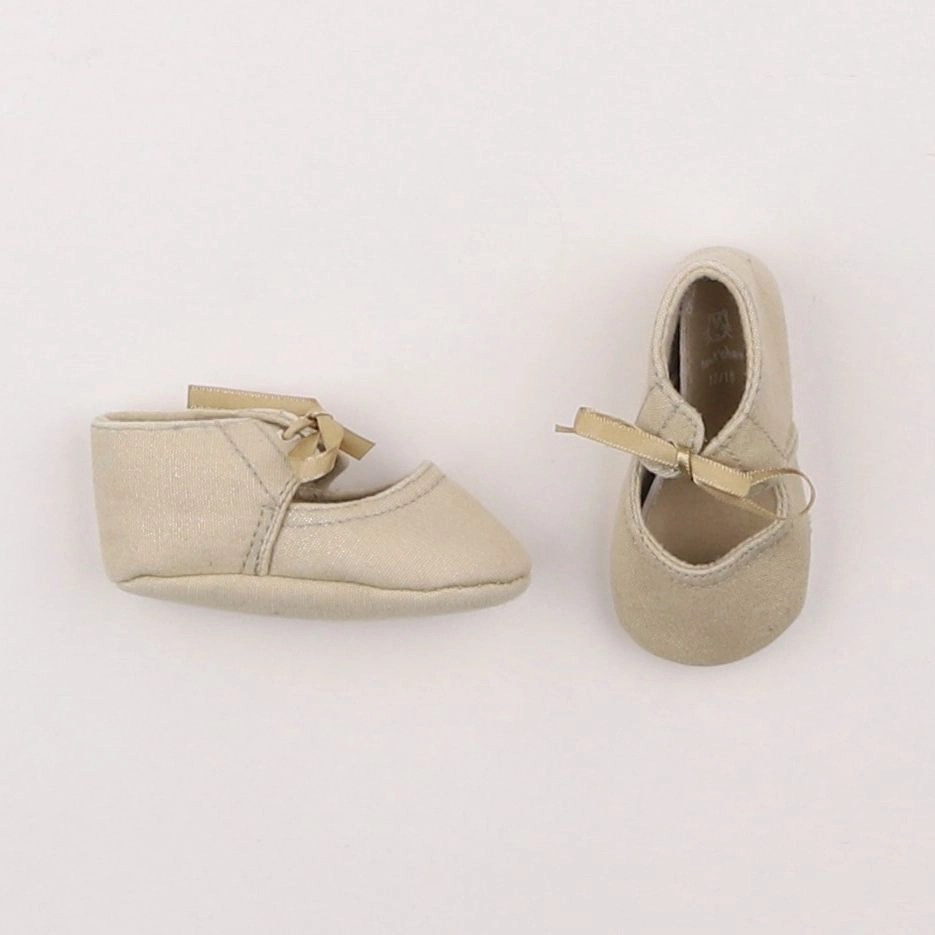 Boutchou - chaussons or - pointure 17/18