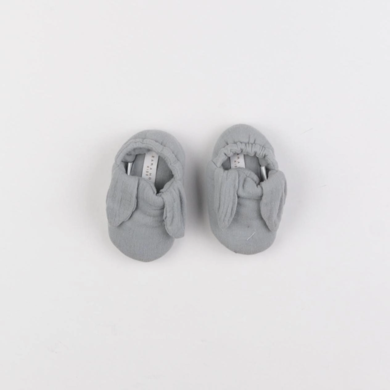 Zara - chaussons gris - pointure 17/18