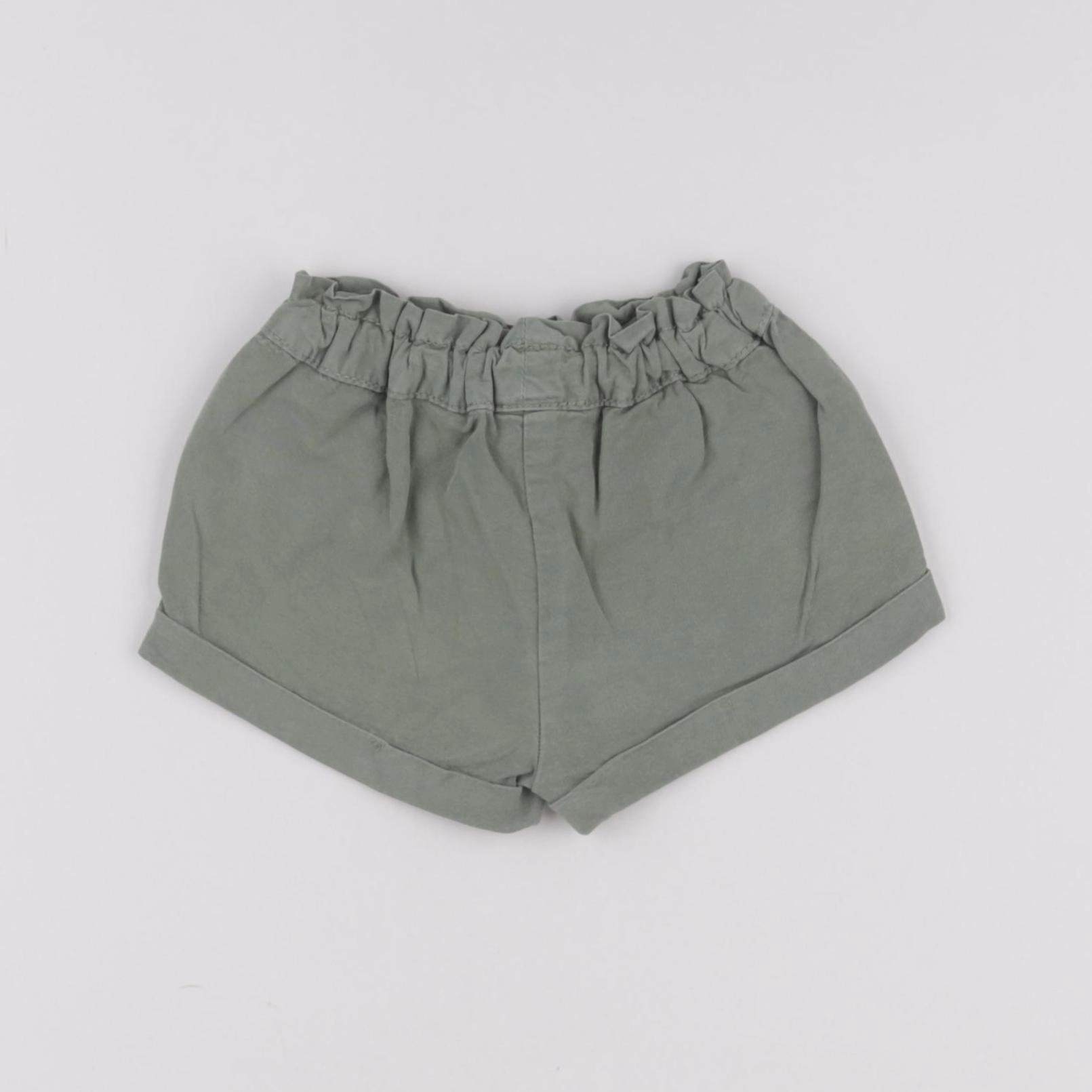 Tape à l'oeil - short vert - 6 mois