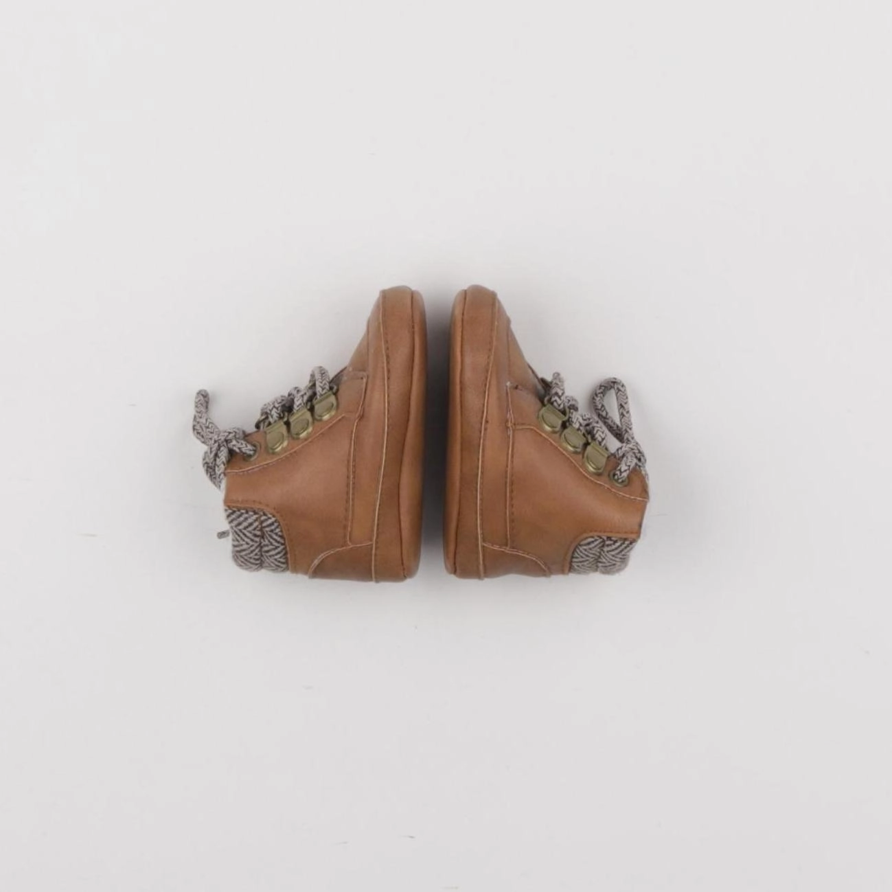 Tape à l'oeil - chaussons marron - pointure 17