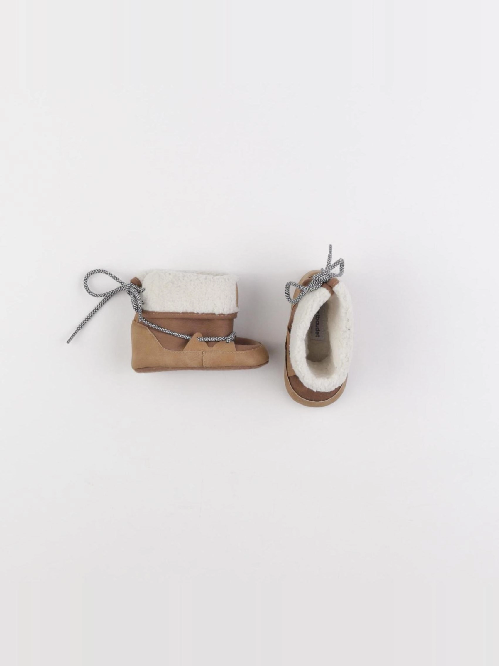 Vertbaudet - chaussons marron - pointure 19