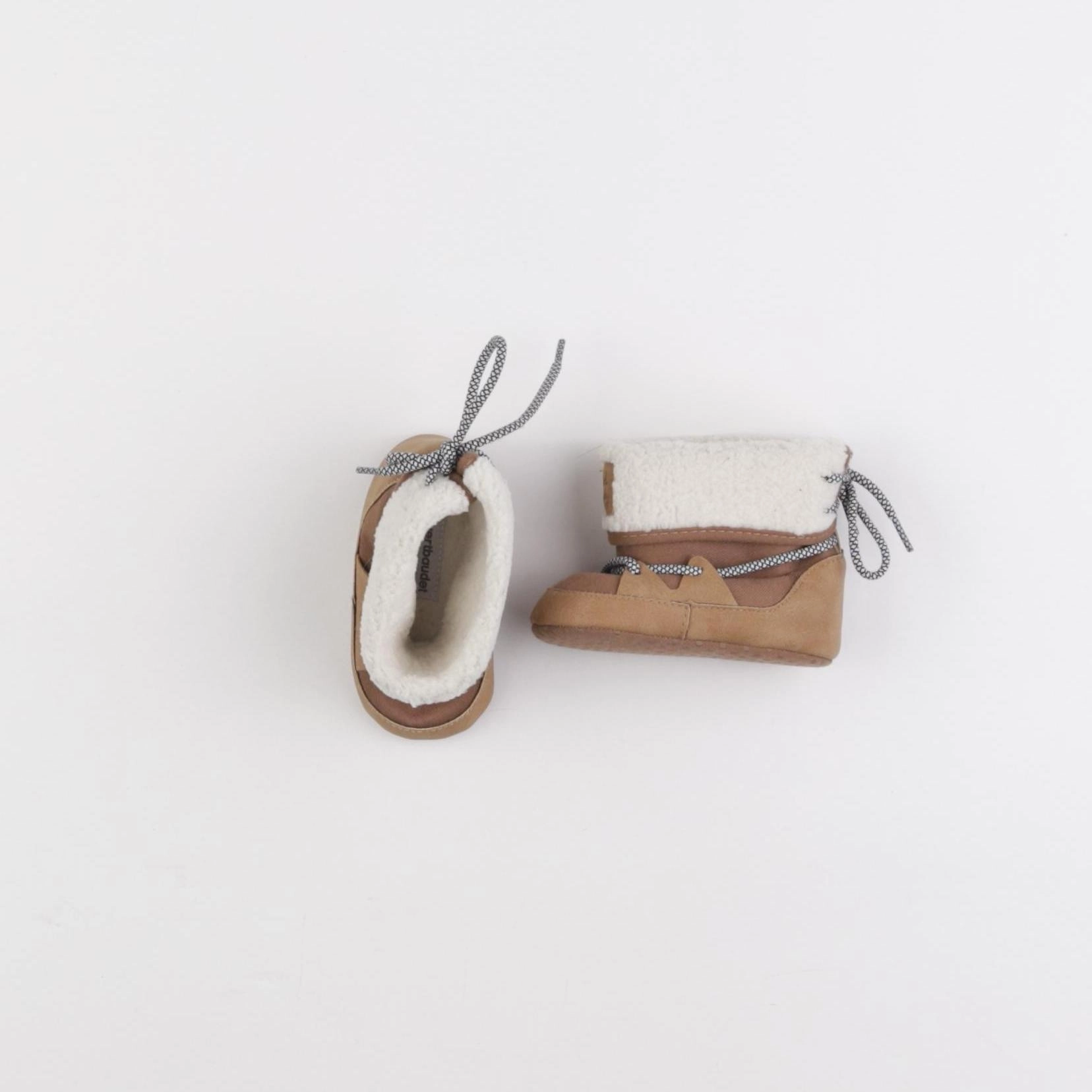 Vertbaudet - chaussons marron - pointure 19