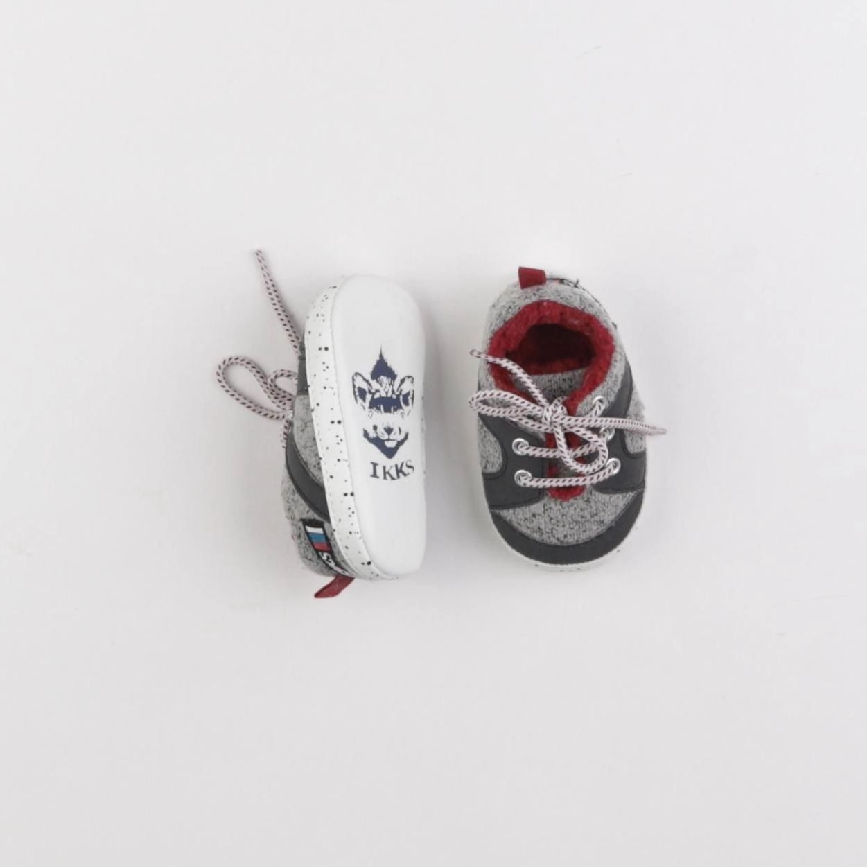 IKKS - chaussons gris - pointure 18