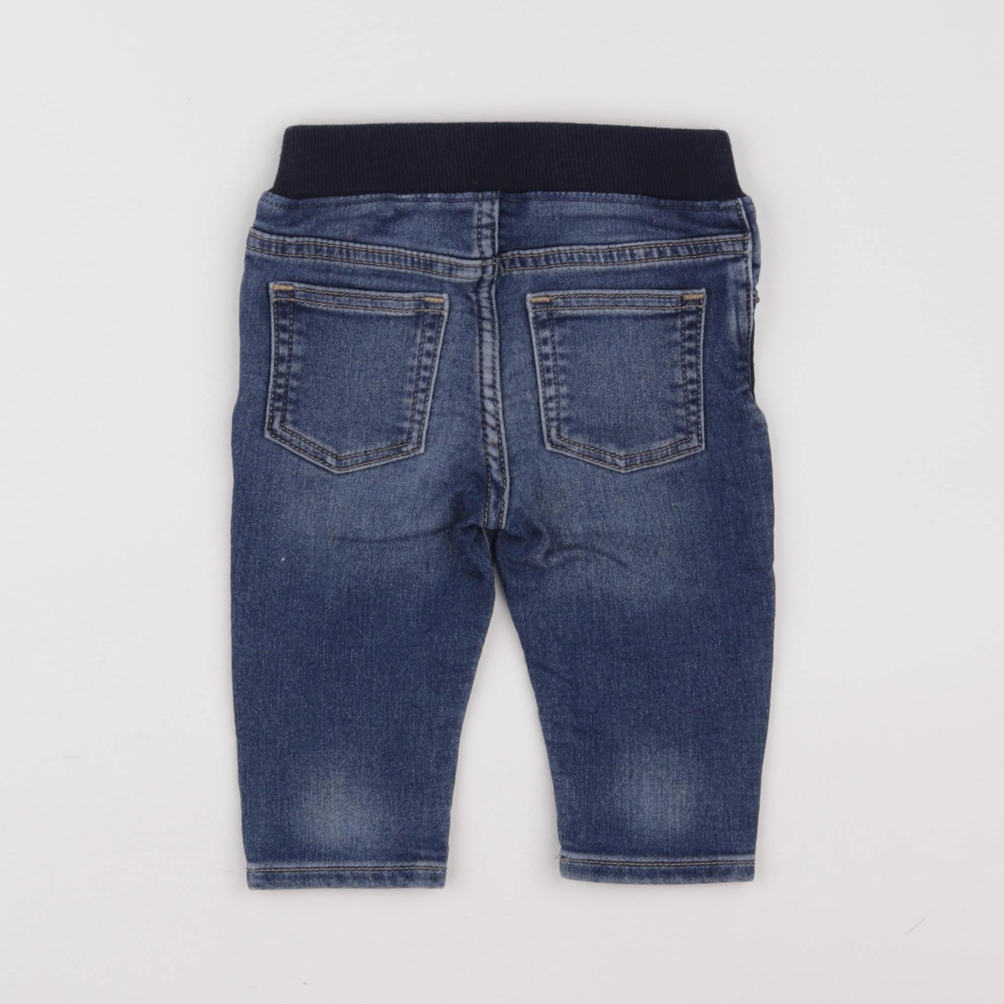GAP - jean bleu - 6/12 mois
