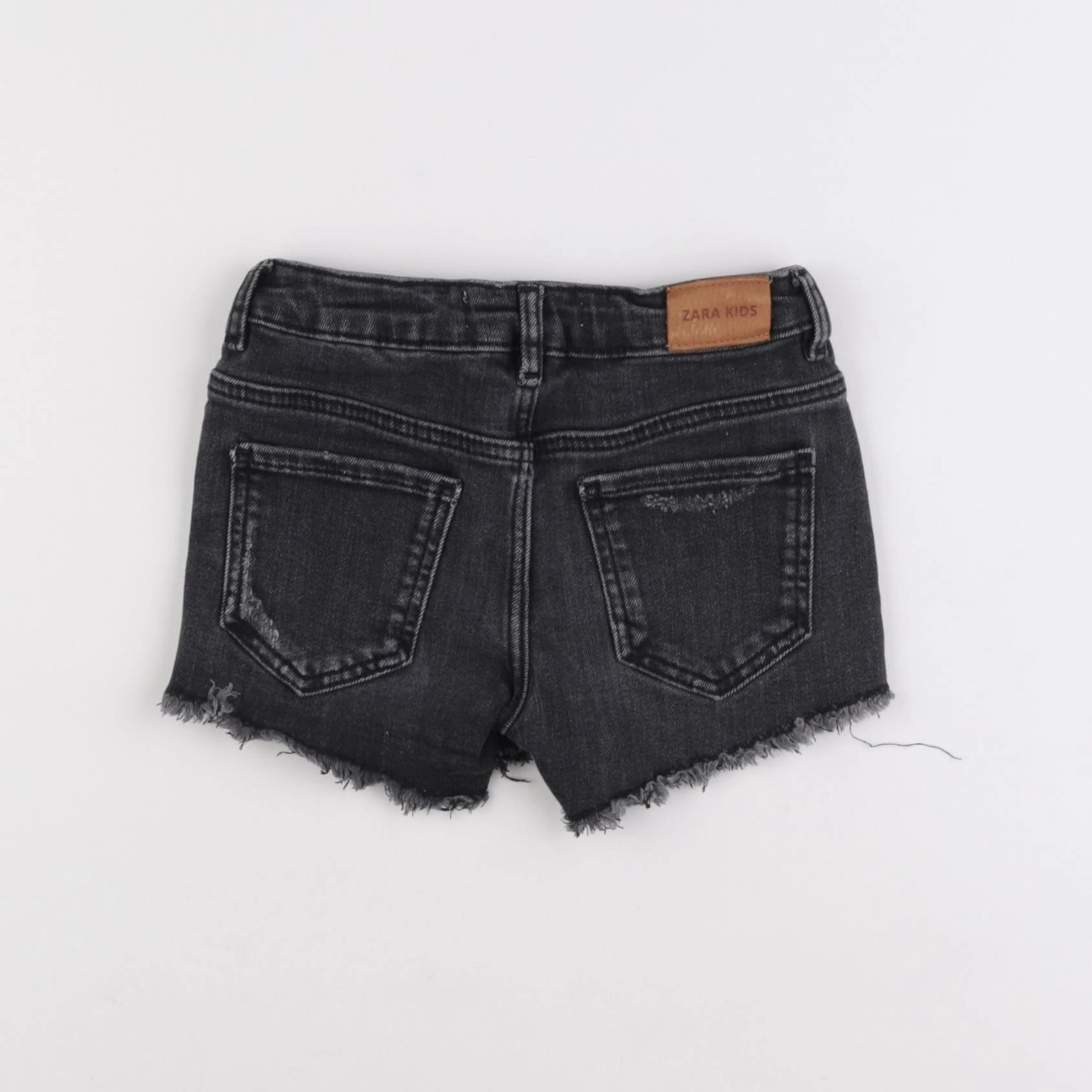 Zara - short gris - 5 ans