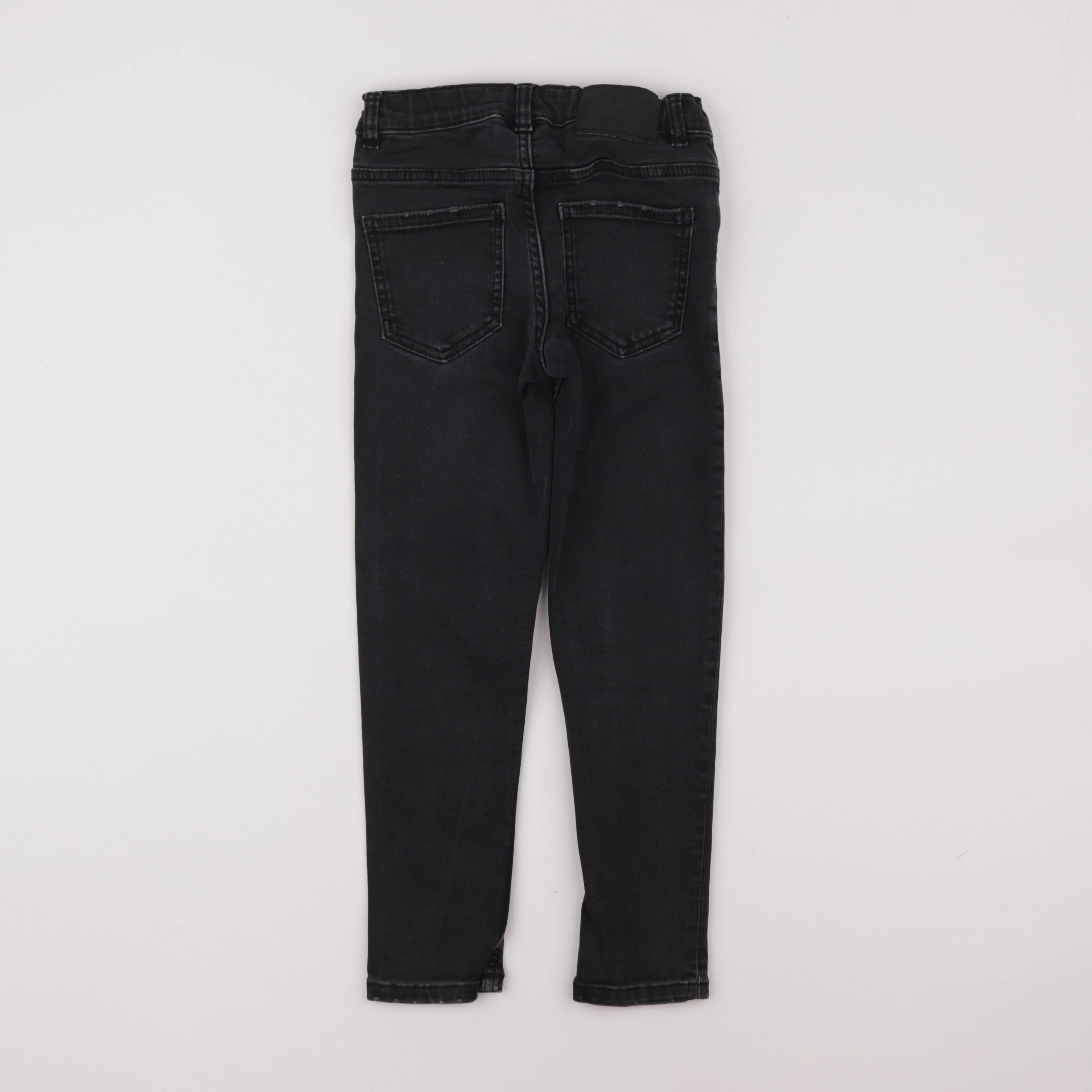 Zara - jean gris - 7 ans