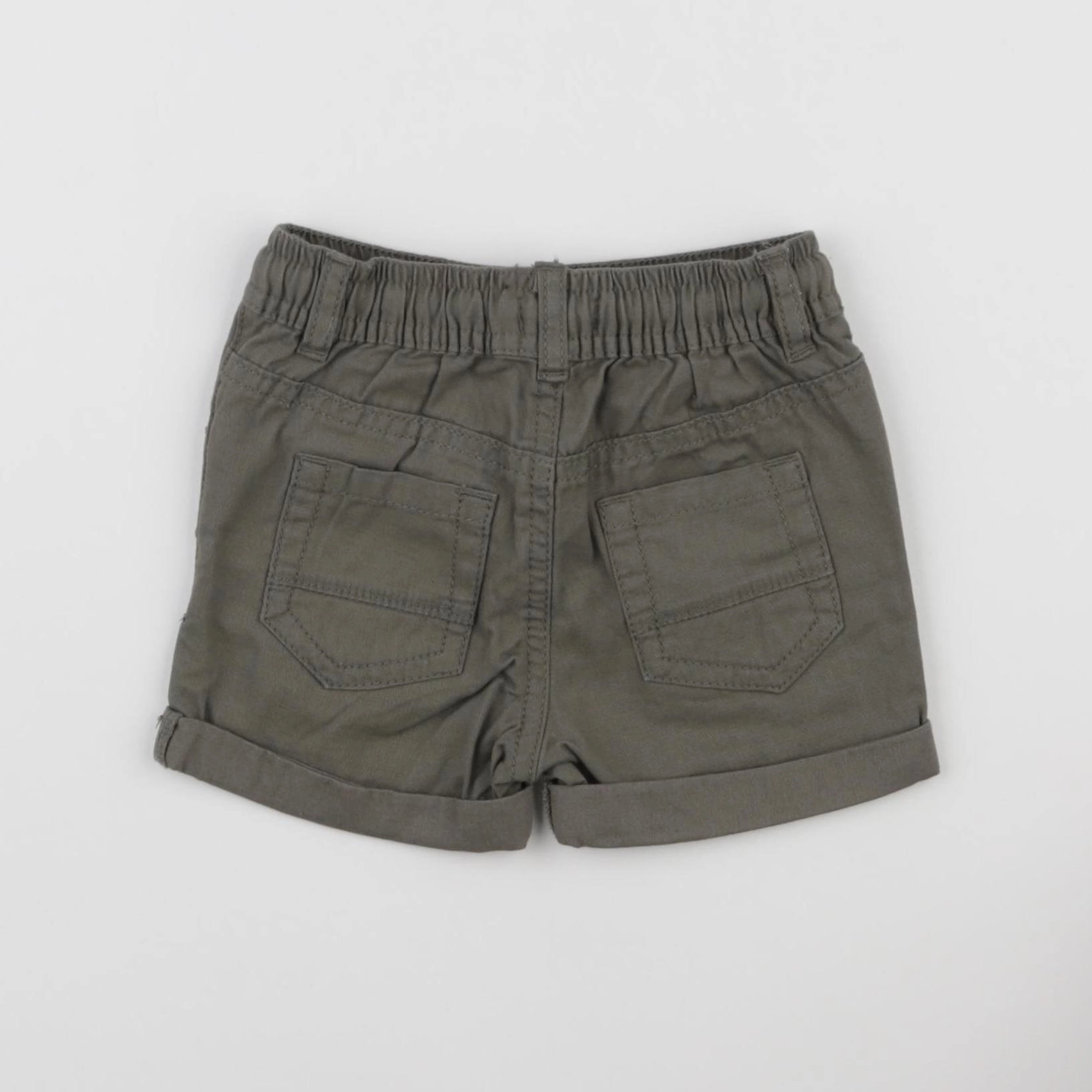 Vertbaudet - short vert - 12 mois