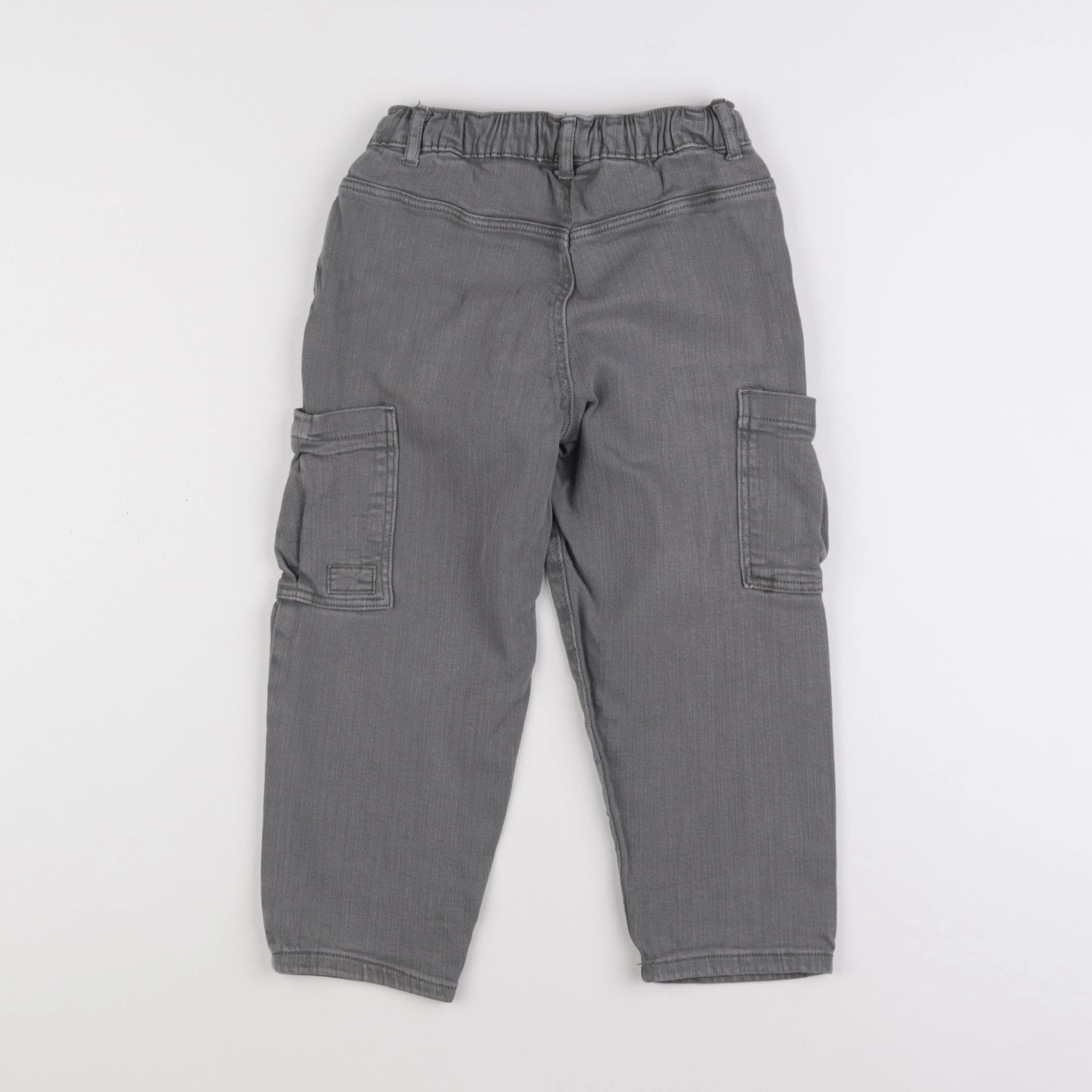 Zara - jean gris - 4/5 ans