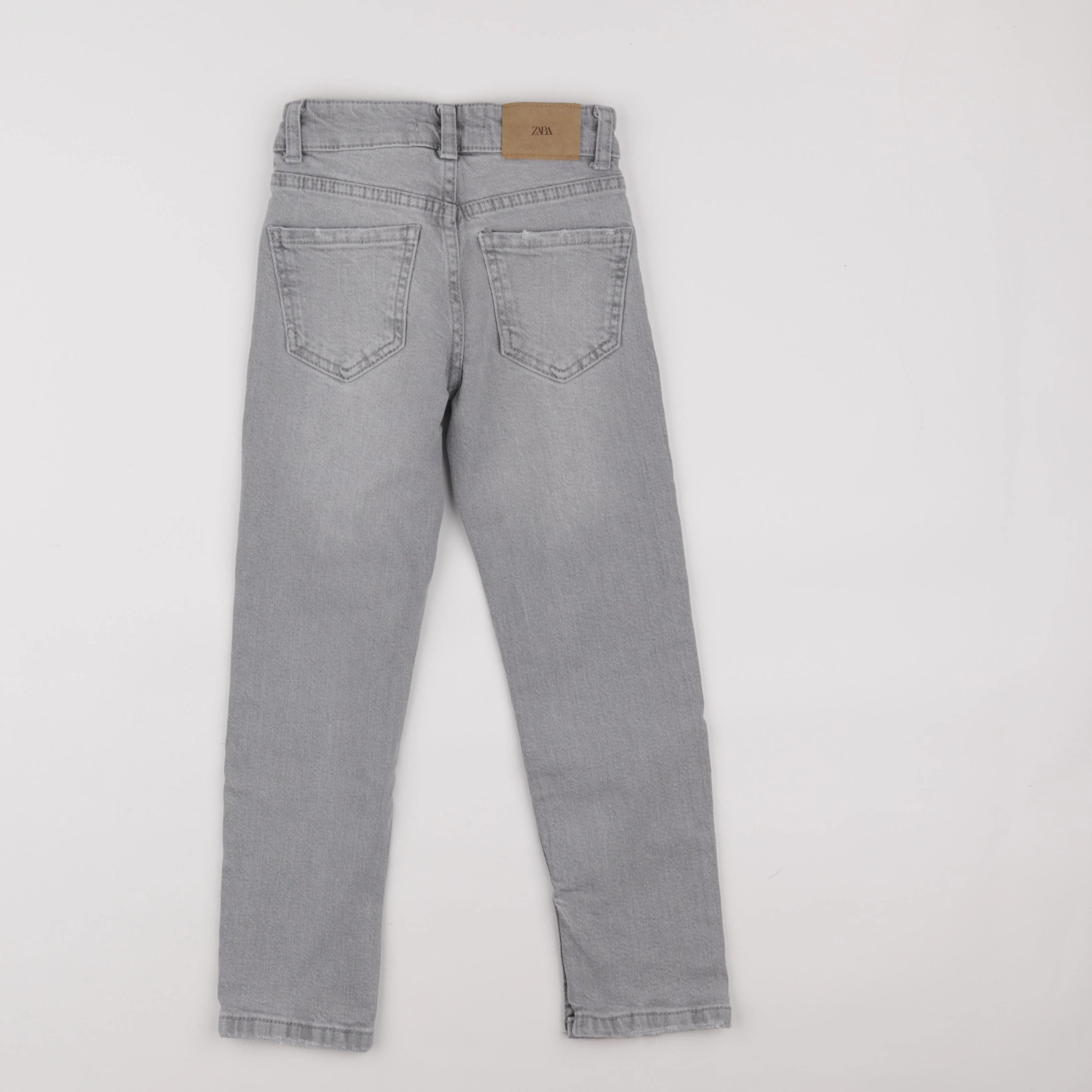 Zara - jean gris - 7 ans