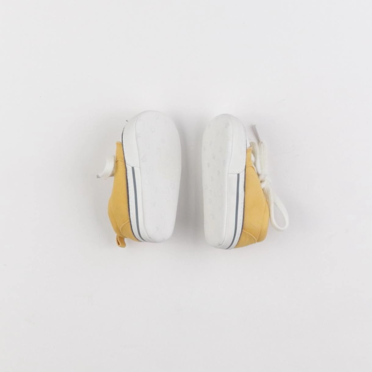 Tape à l'oeil - chaussons jaune - pointure 18/19