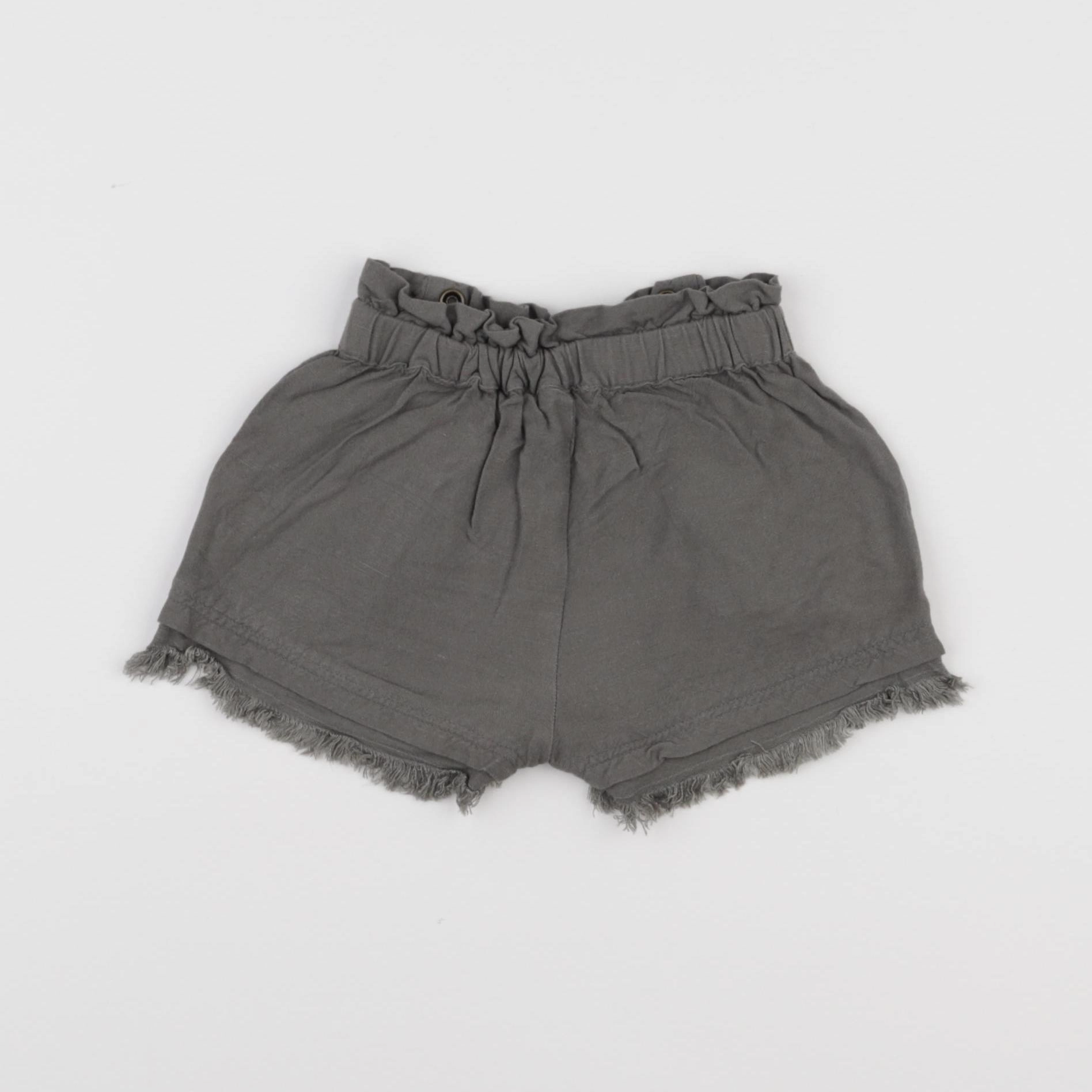 IKKS - short vert - 12 mois