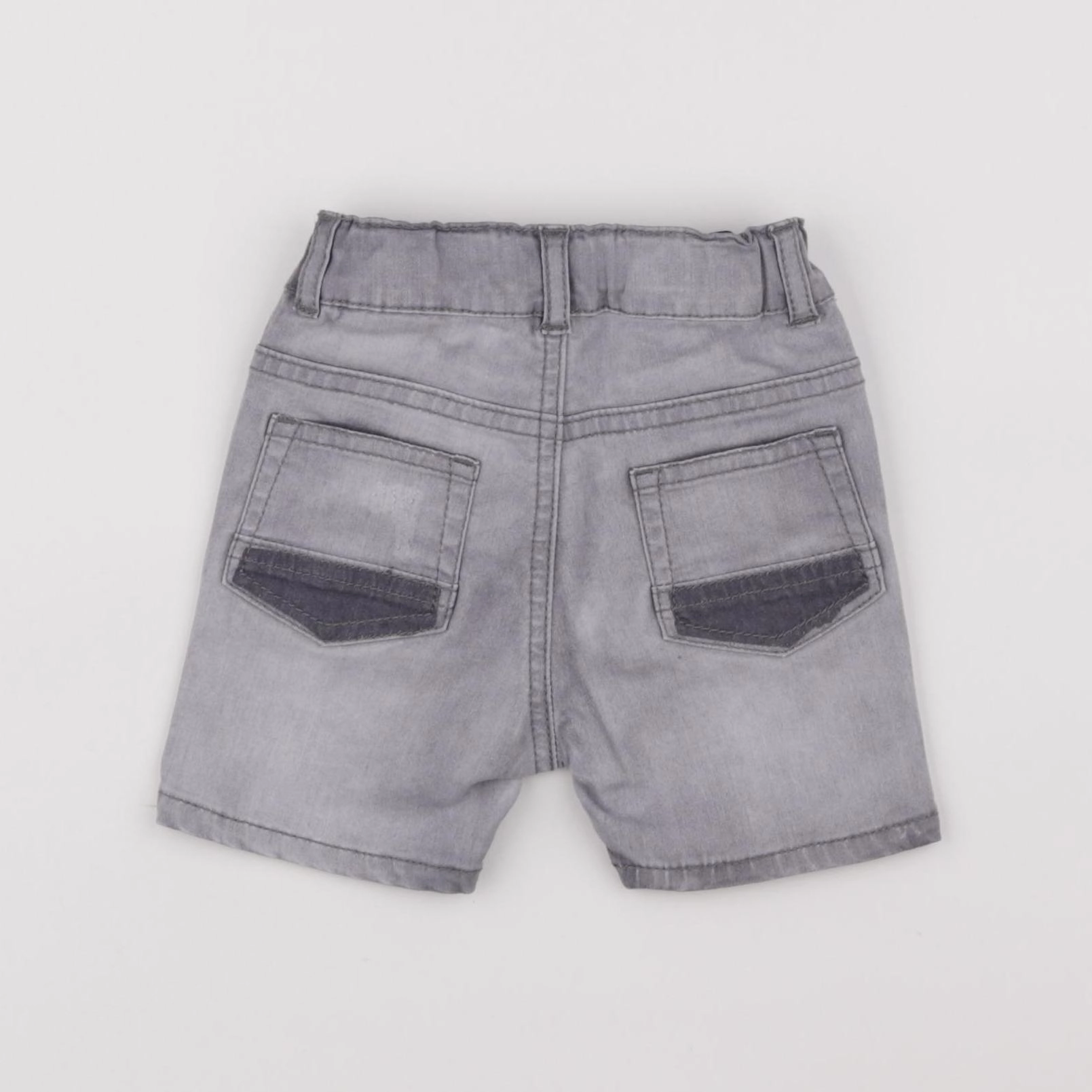 IKKS - short gris - 3 mois