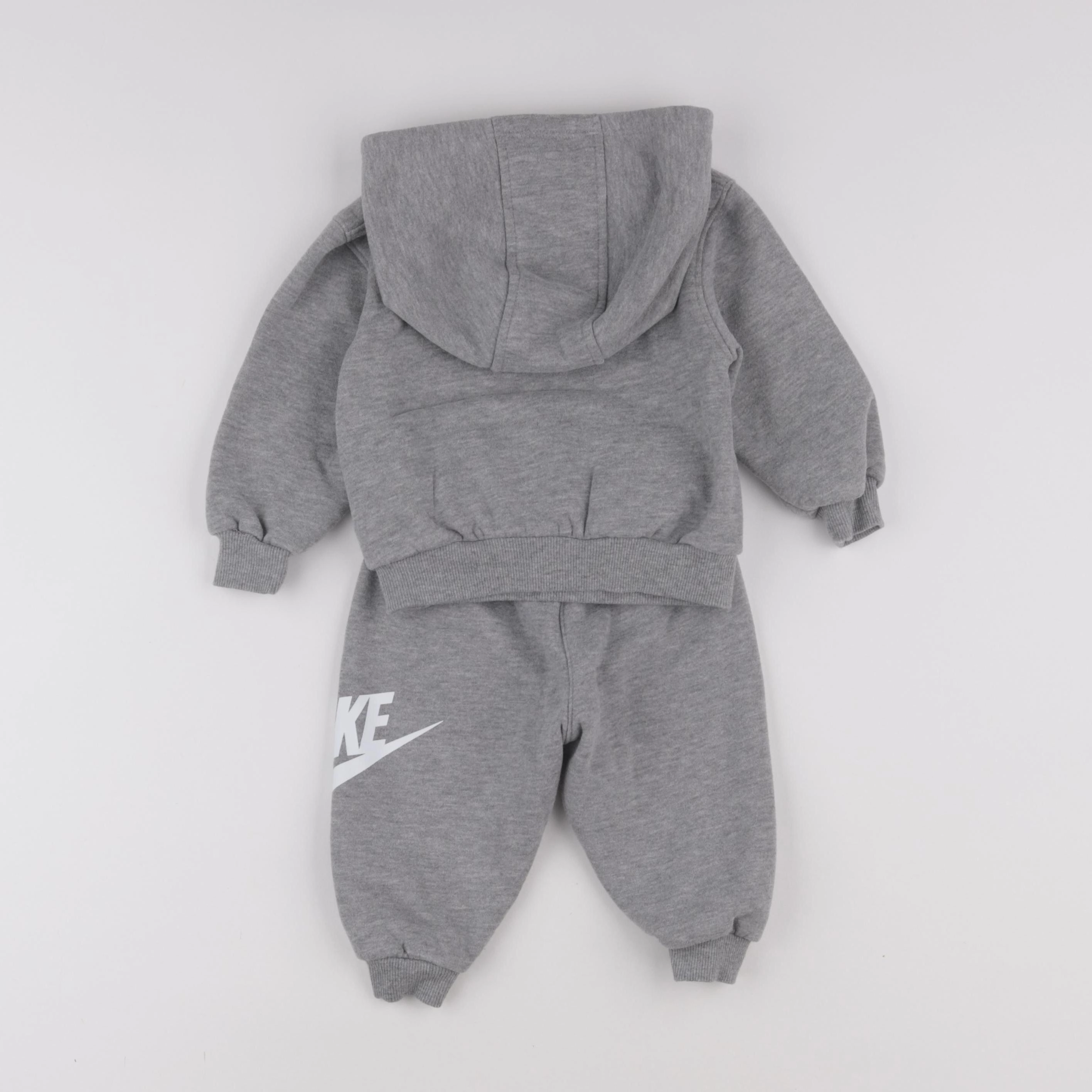 Nike - ensemble gris - 12 mois