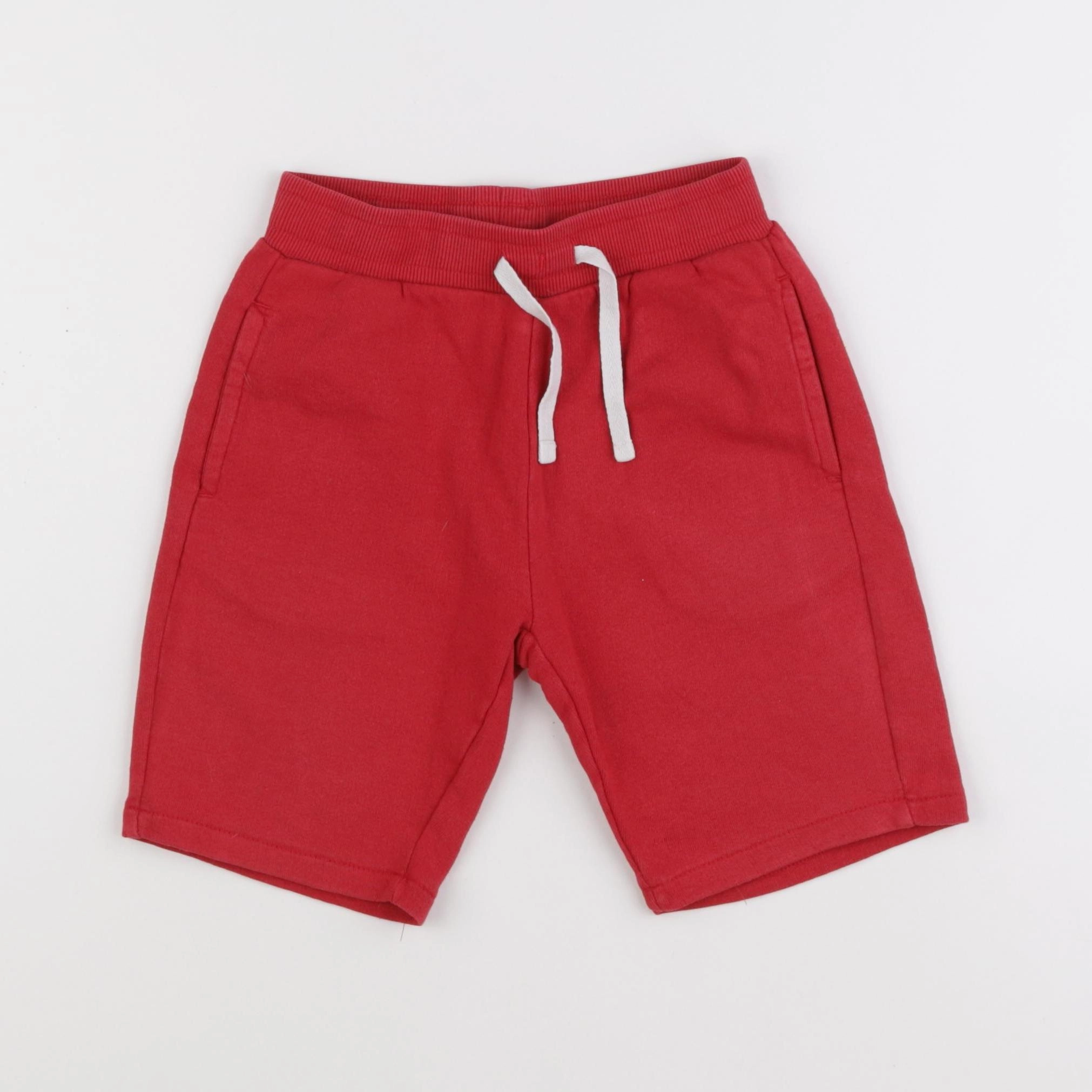 Vertbaudet - short rouge - 8 ans