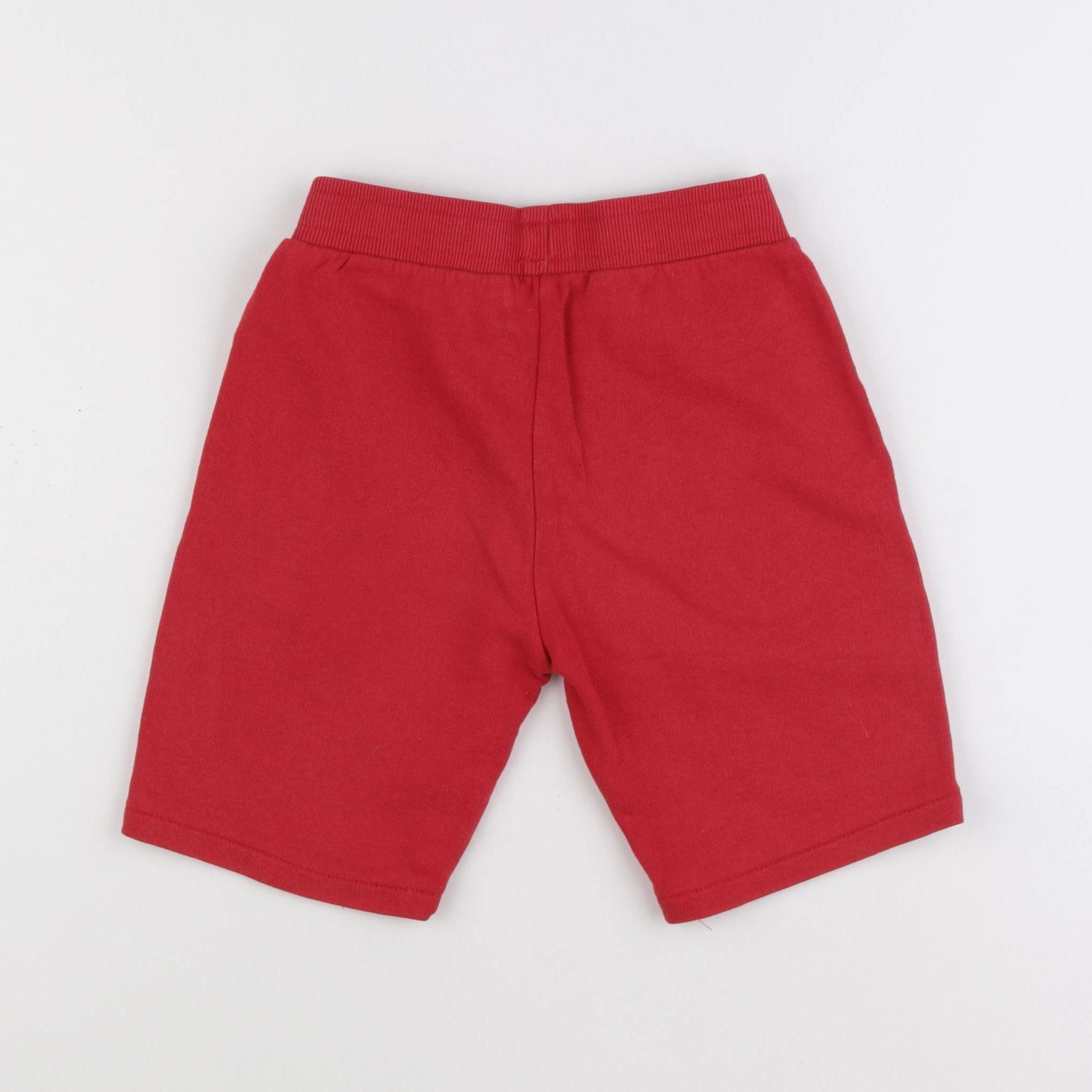 Vertbaudet - short rouge - 8 ans