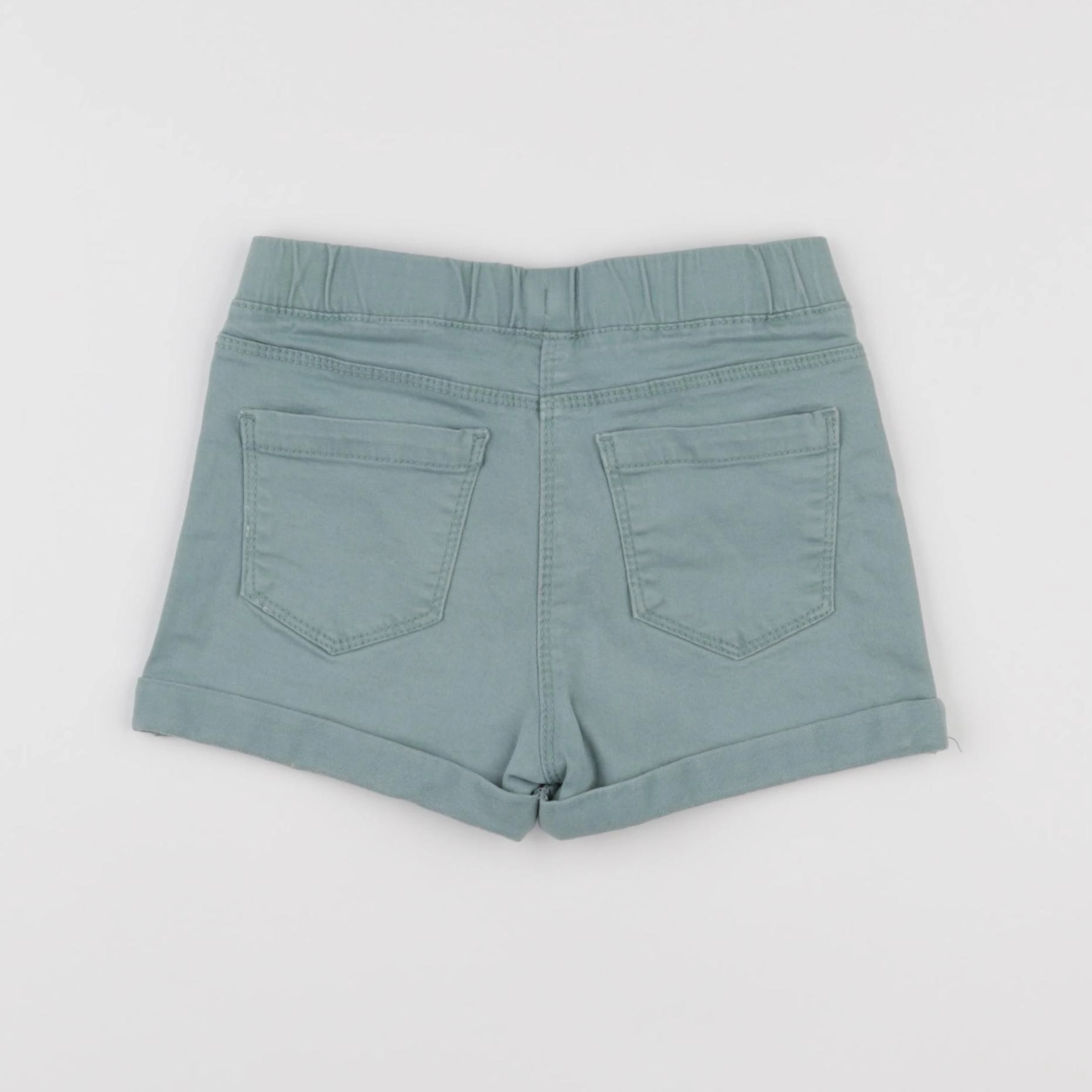 Vertbaudet - short vert - 7 ans