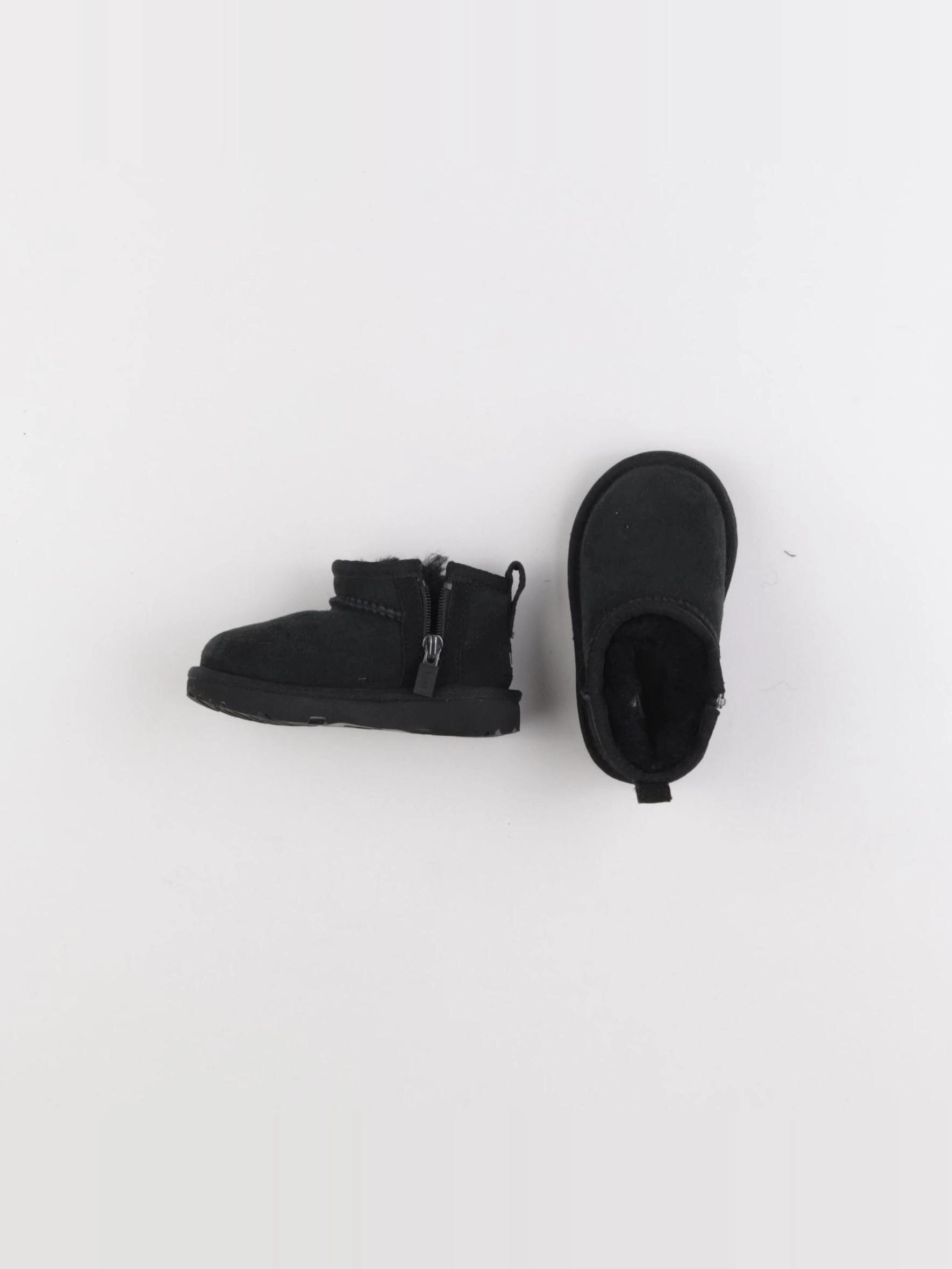 UGG - bottes noir - pointure 22