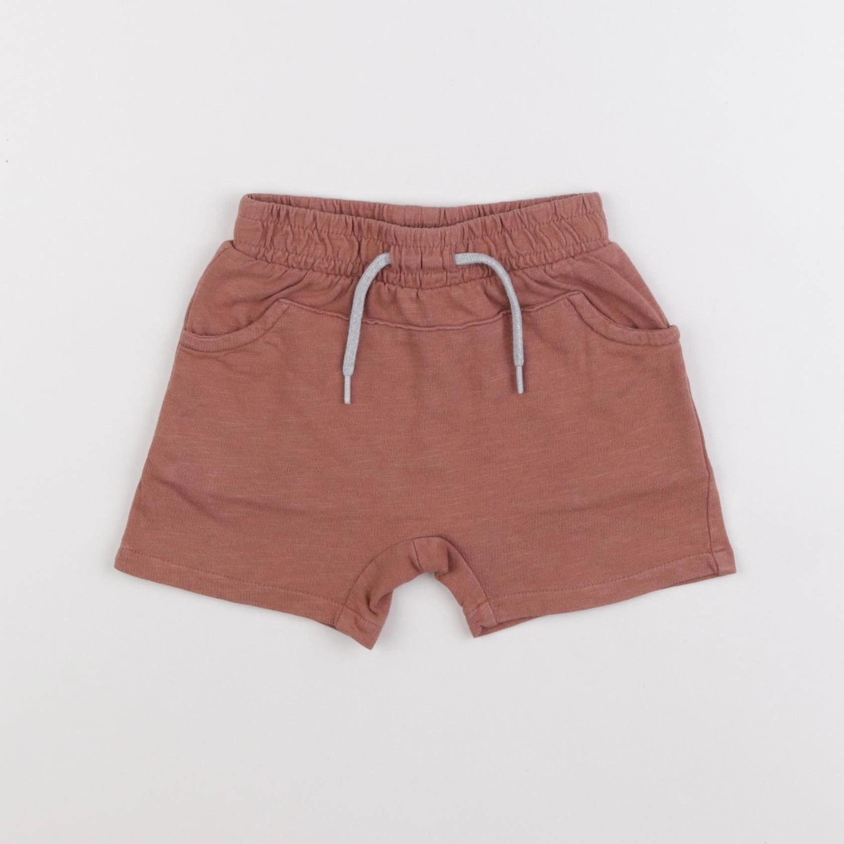 Vertbaudet - short rouge - 18 mois