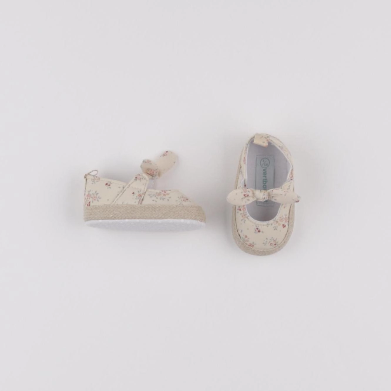 Vertbaudet - chaussons beige - 3/6 mois