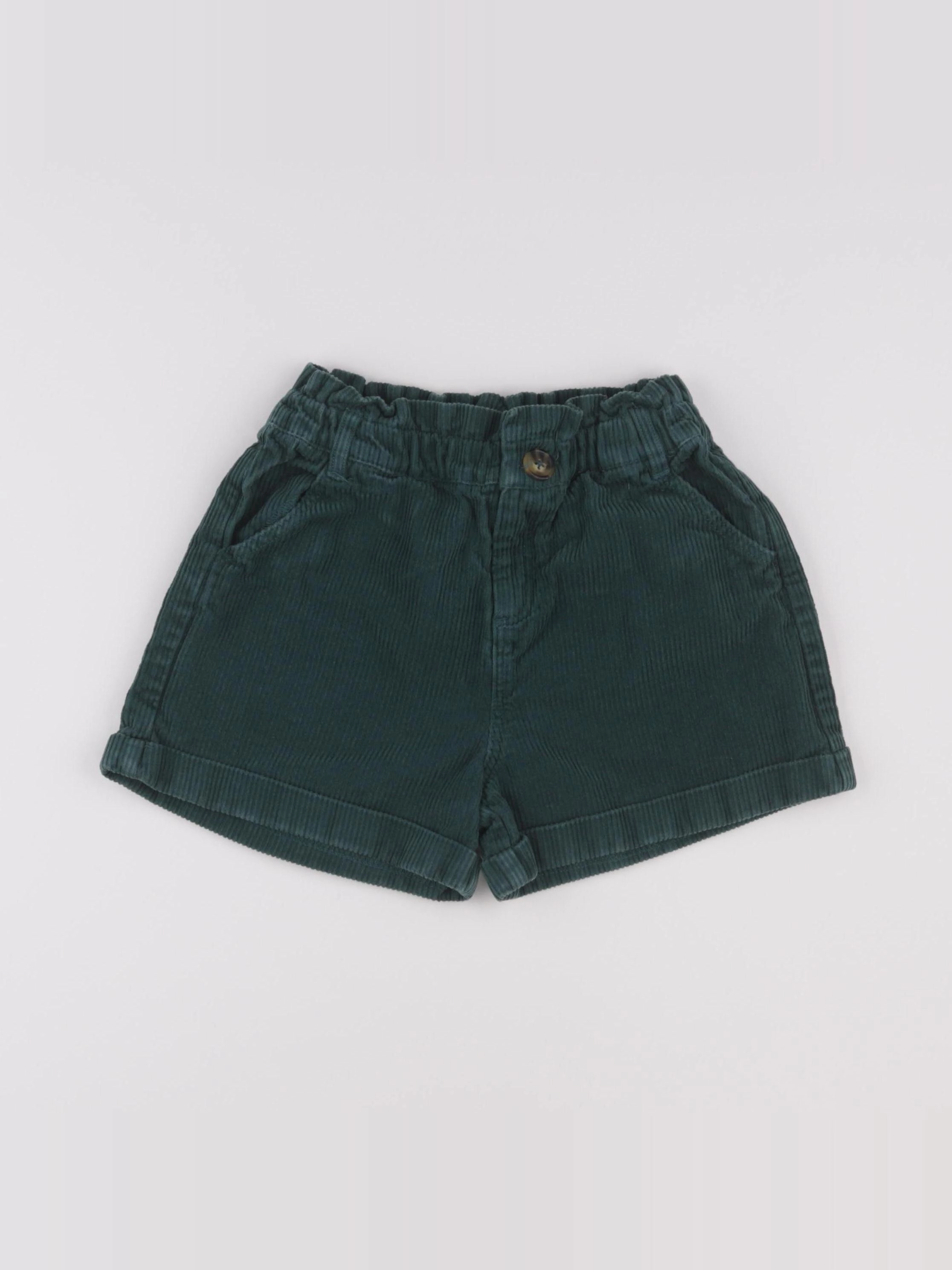 Vertbaudet - short vert - 7 ans