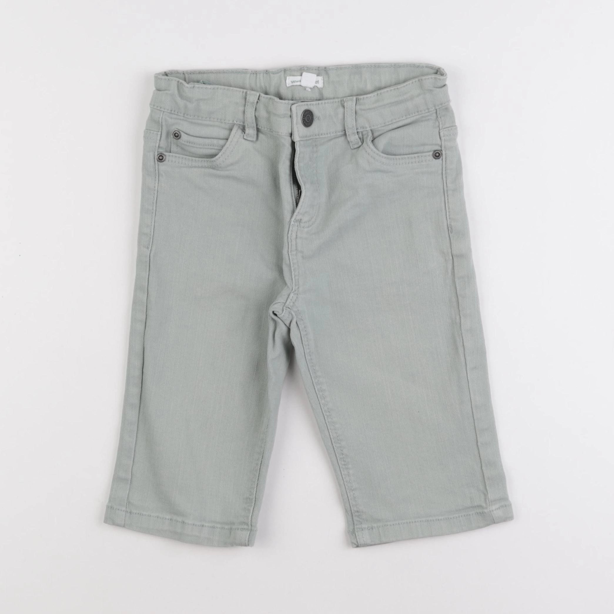 Vertbaudet - short vert - 8 ans