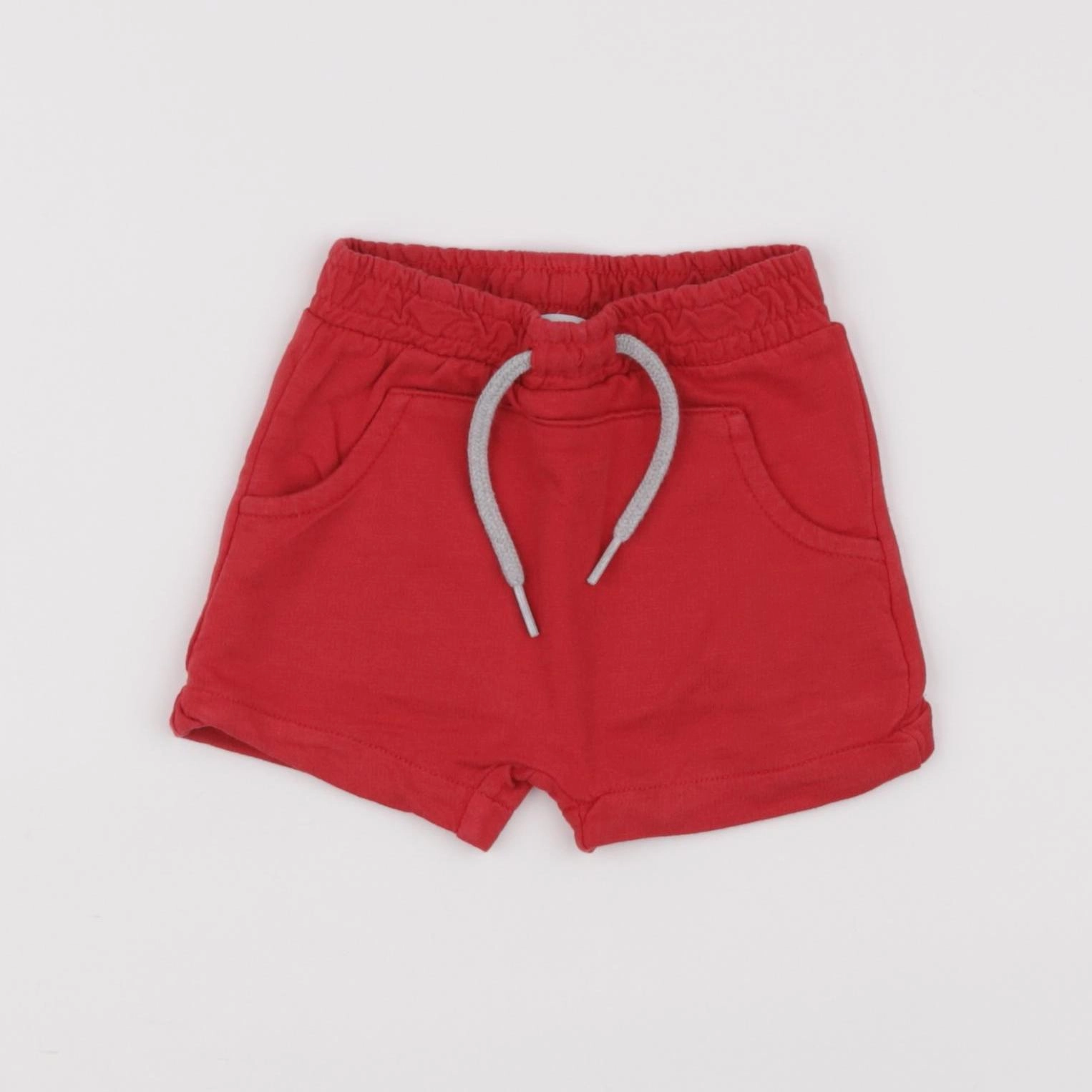 Vertbaudet - short rouge - 6 mois