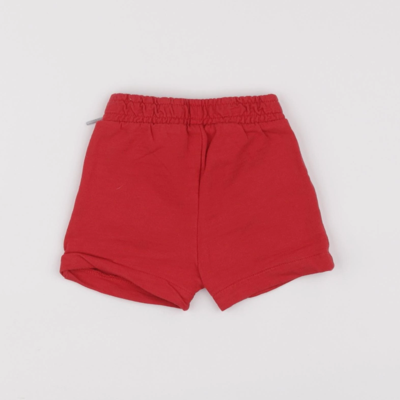 Vertbaudet - short rouge - 6 mois