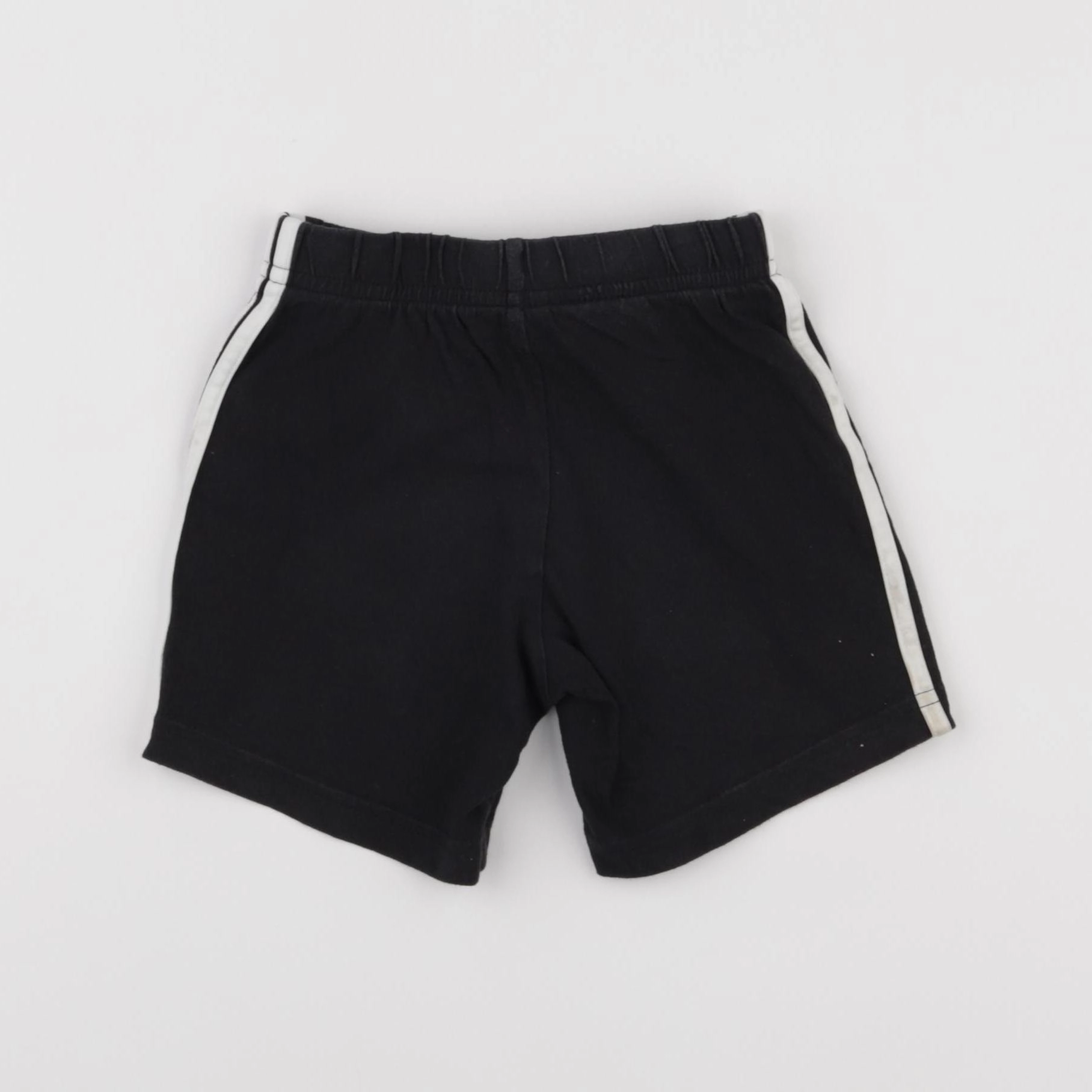 Adidas - short noir - 12/18 mois