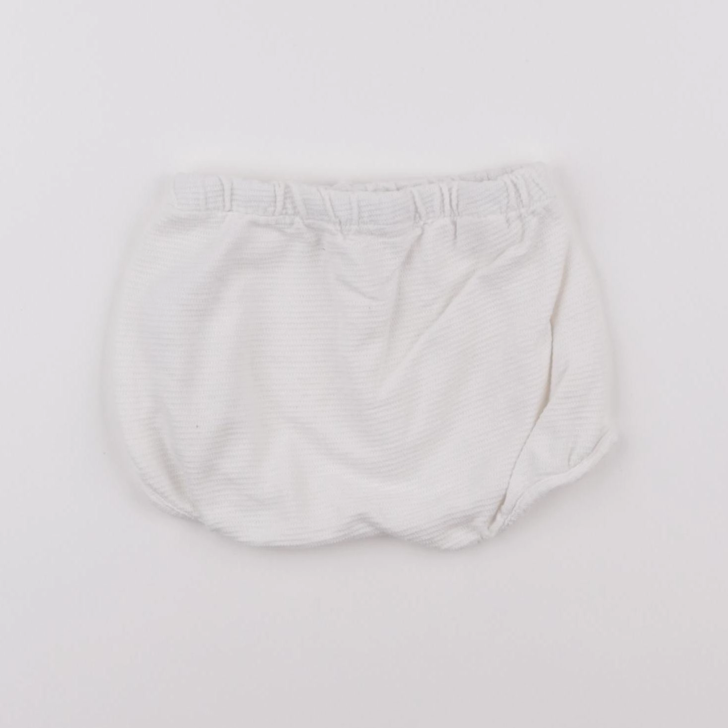 Zara - short blanc - 3/6 mois