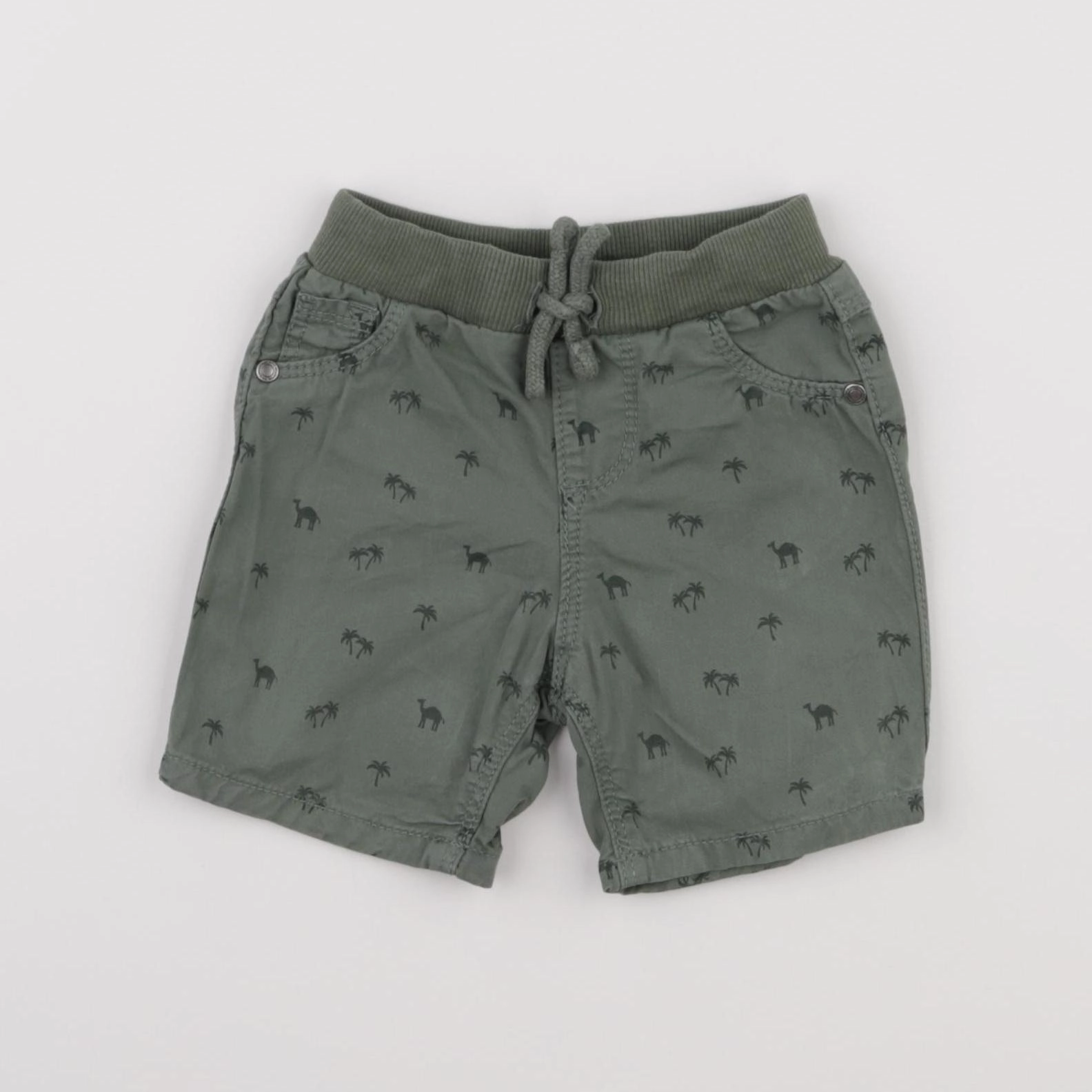 Tape à l'oeil - short vert - 6 mois