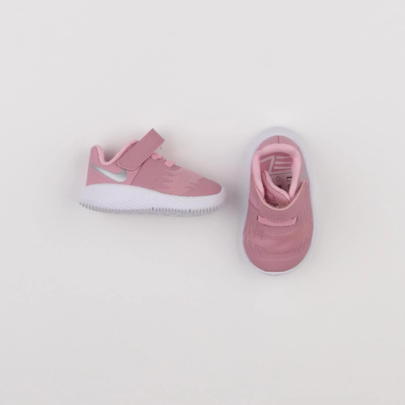 Nike - tennis élastiqué rose - pointure 17
