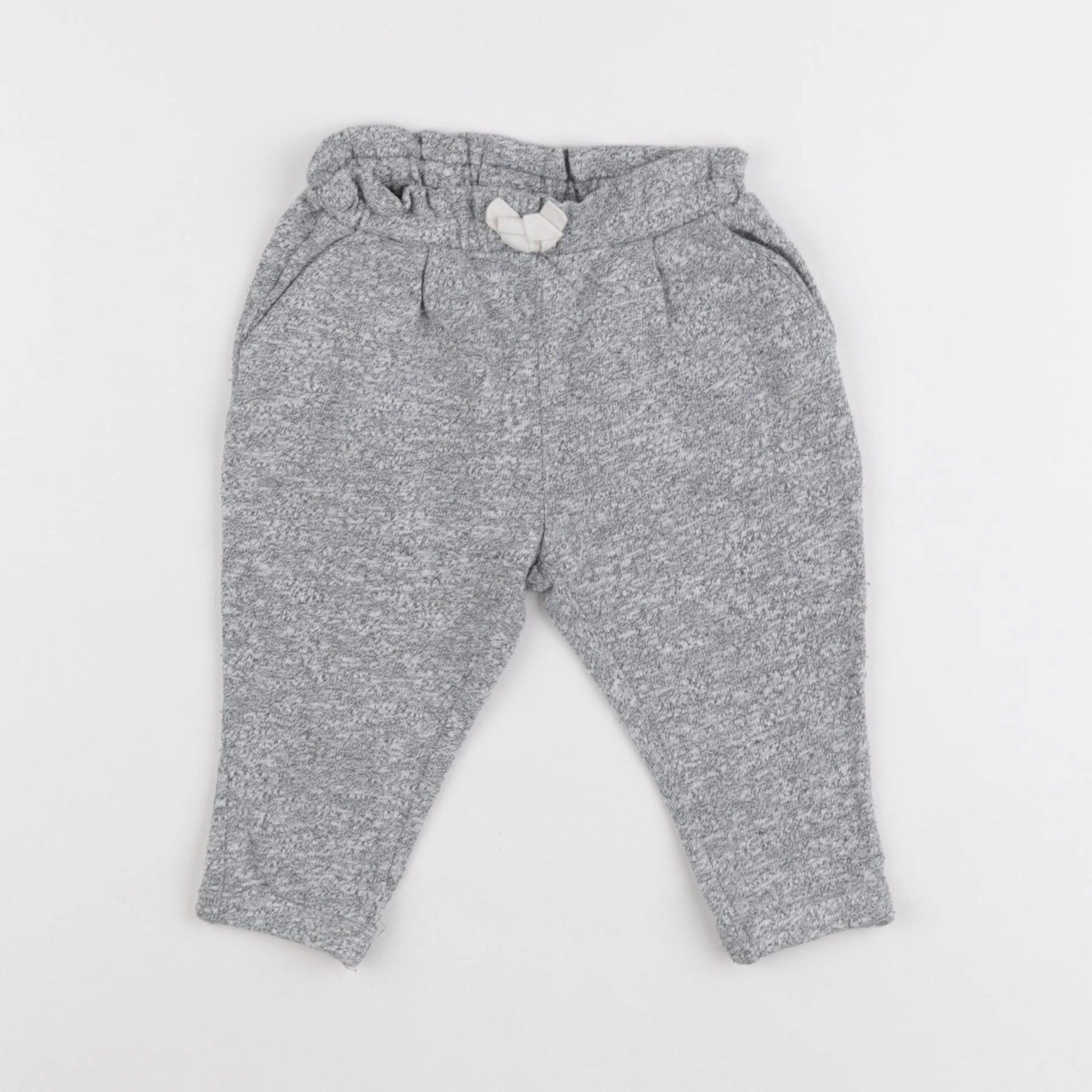 GAP - jogging gris - 6/12 mois