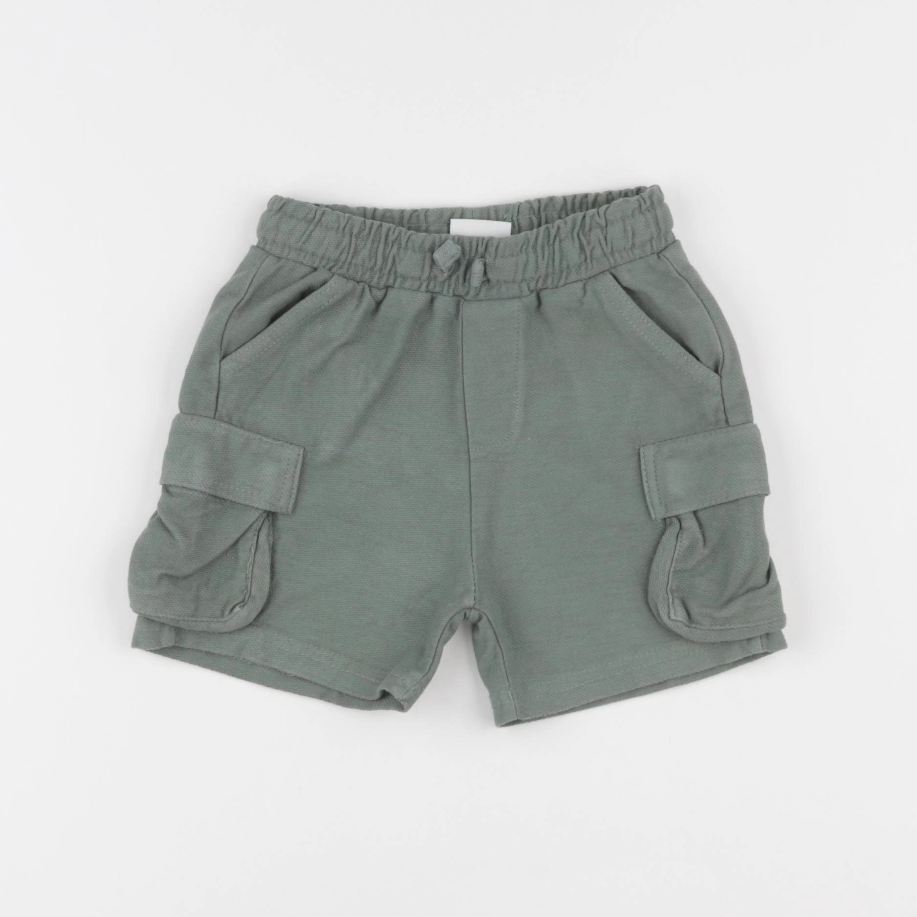 Zara - short vert - 18 mois
