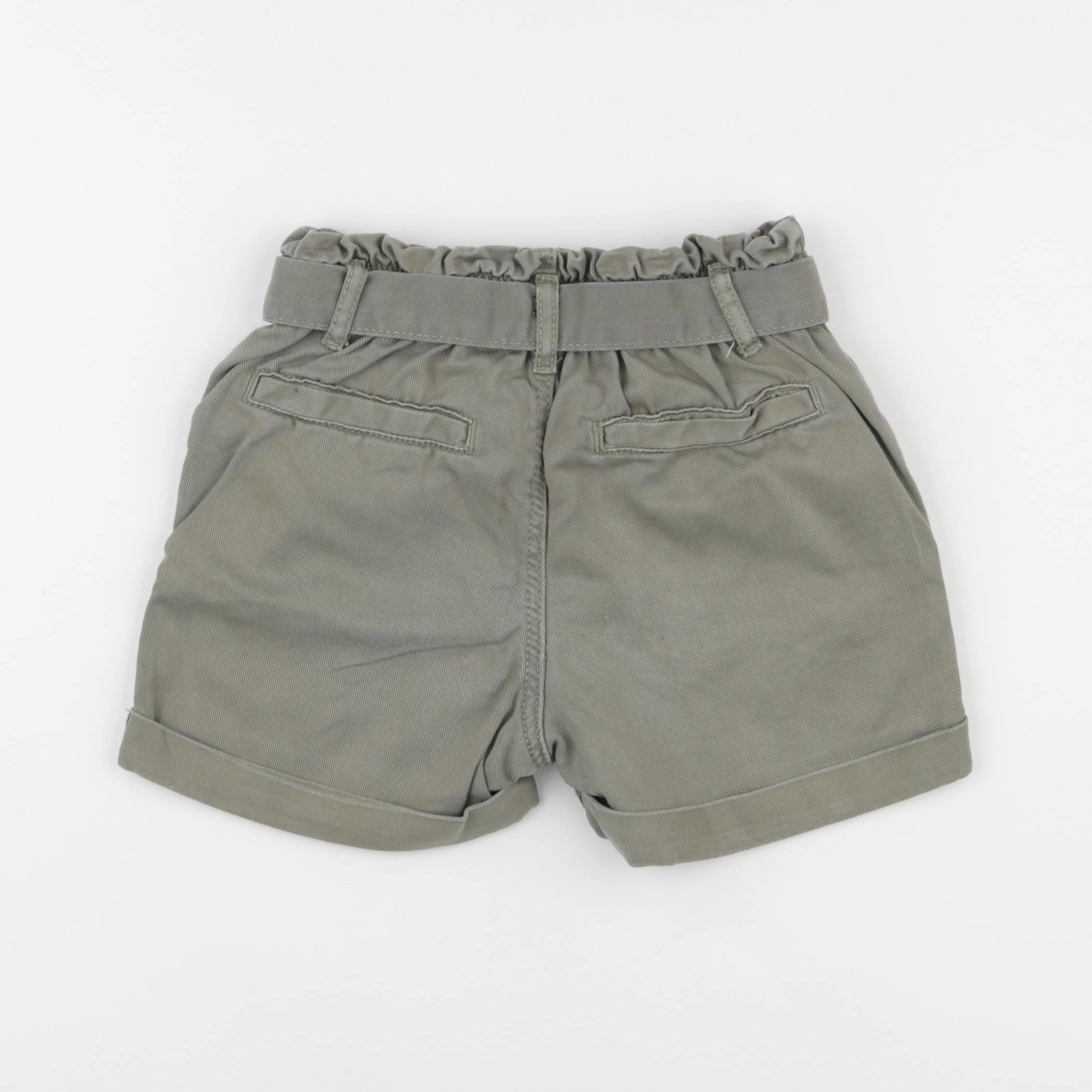 Vertbaudet - short vert - 7 ans