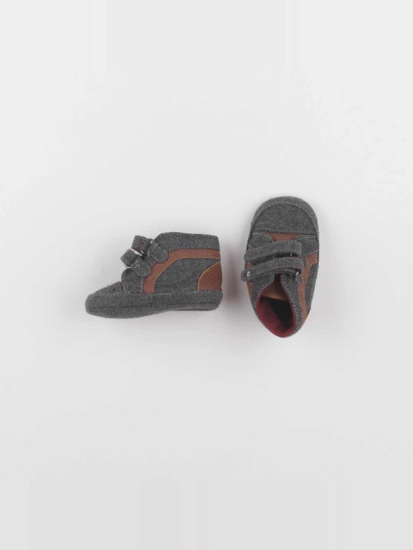 Tape à l'oeil - chaussons gris - pointure 18/19
