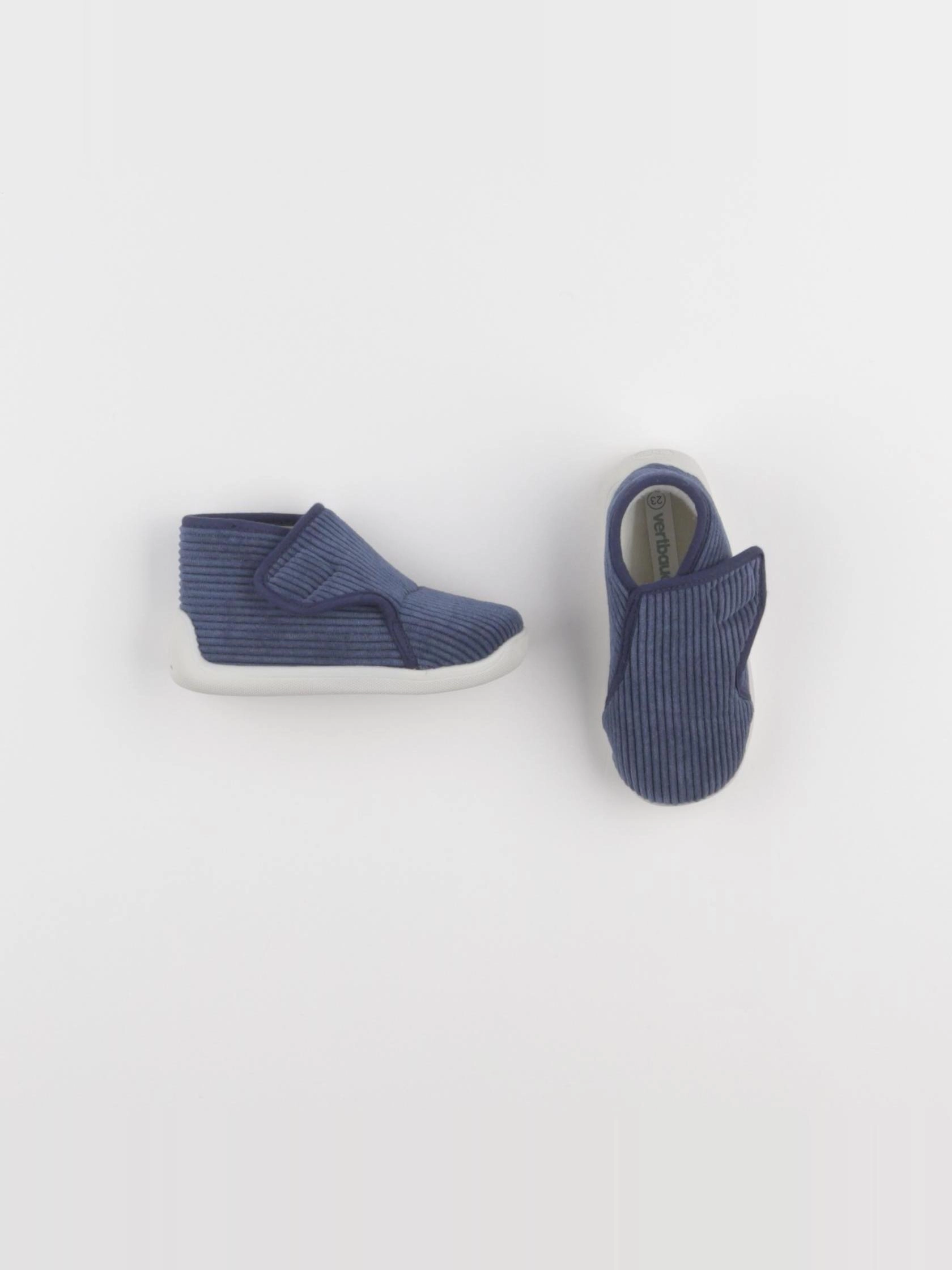 Vertbaudet - chaussons bleu - pointure 23