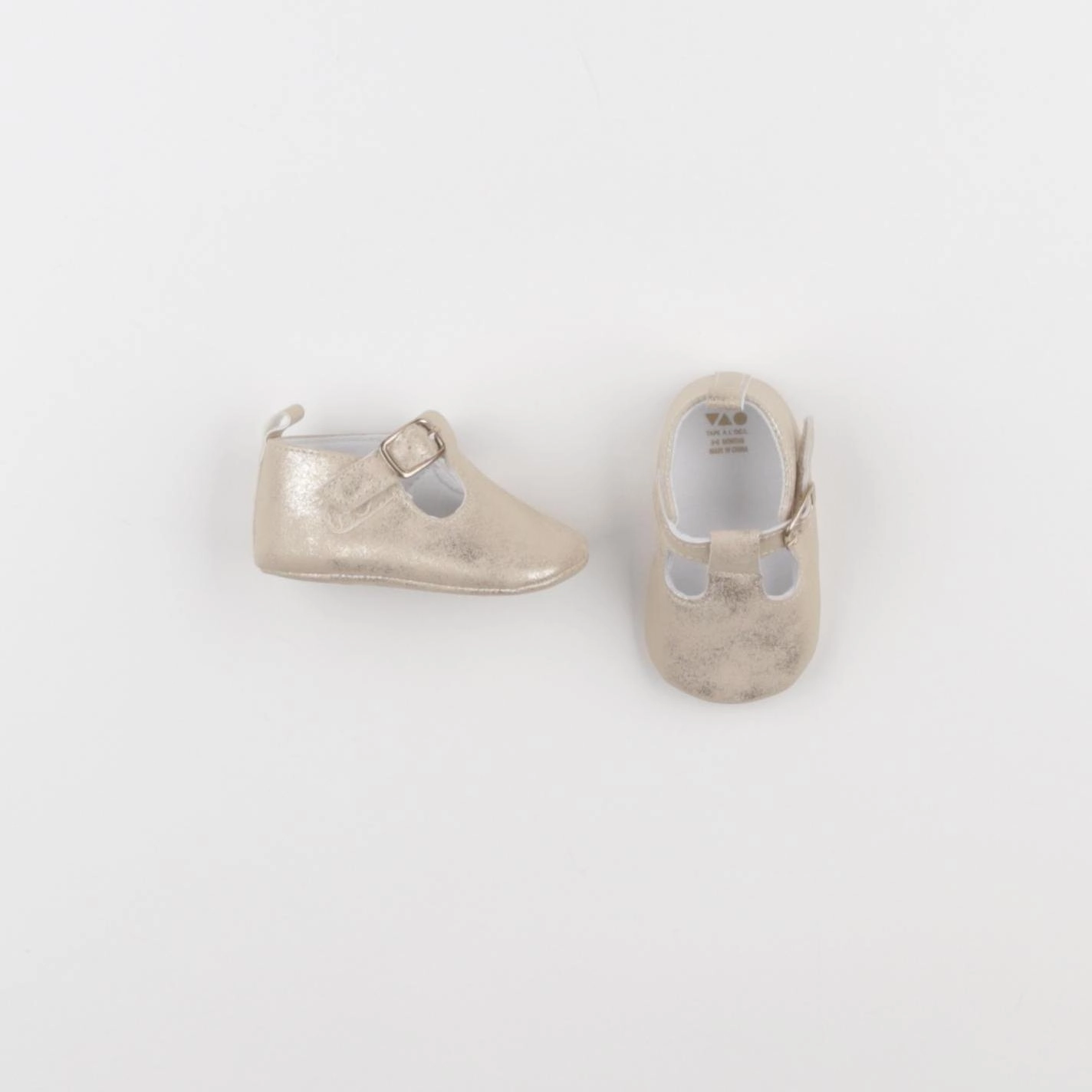 Tape à l'oeil - chaussons or - pointure 17