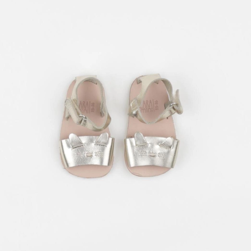 Zara - chaussons or - pointure 15/16